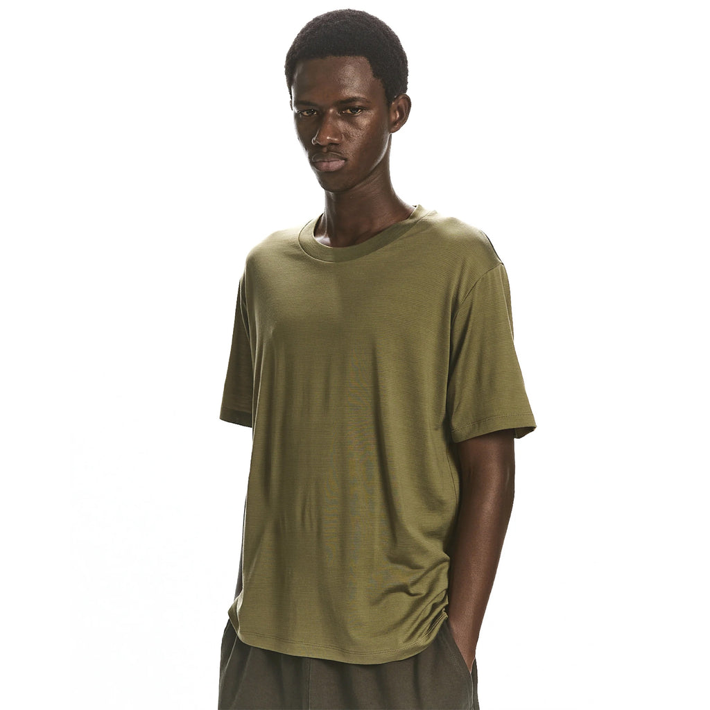 モデル:185cm 着用サイズ:2