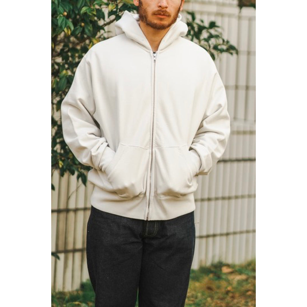 モデル:173cm 着用サイズ:L