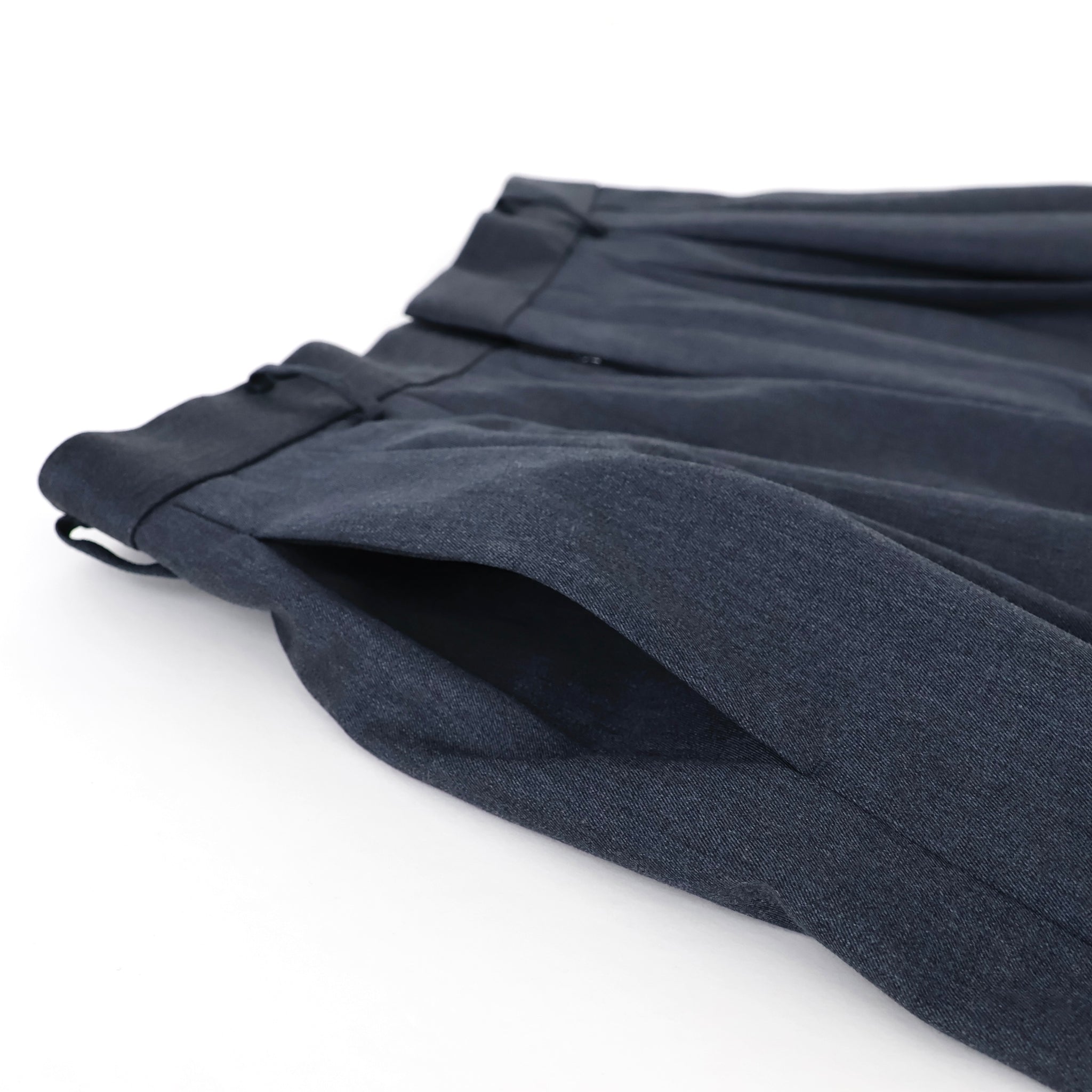 COMPACT WOOL_3TUCKED WIDE PANTS