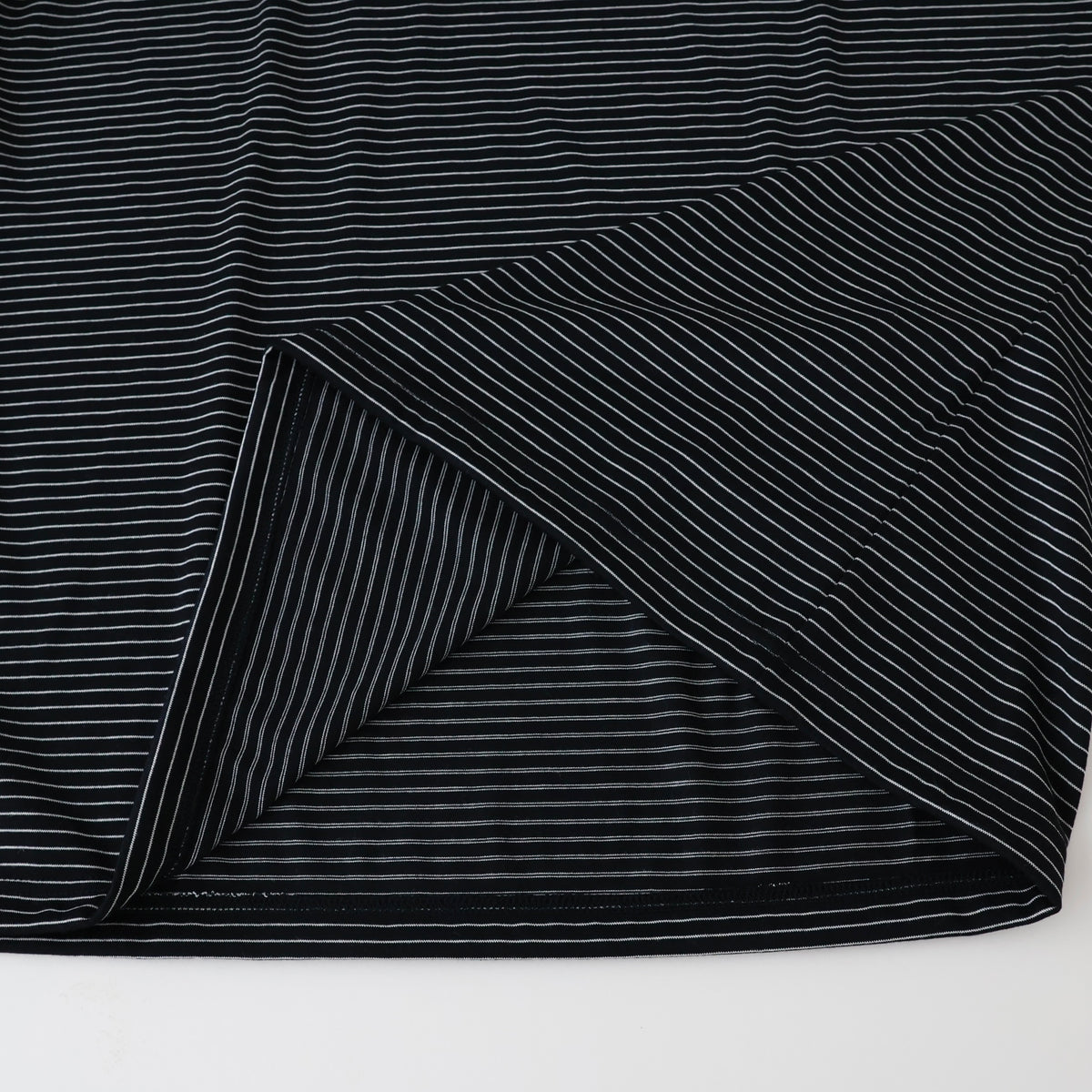 Fine Wool Border L/S Crew Neck Tee