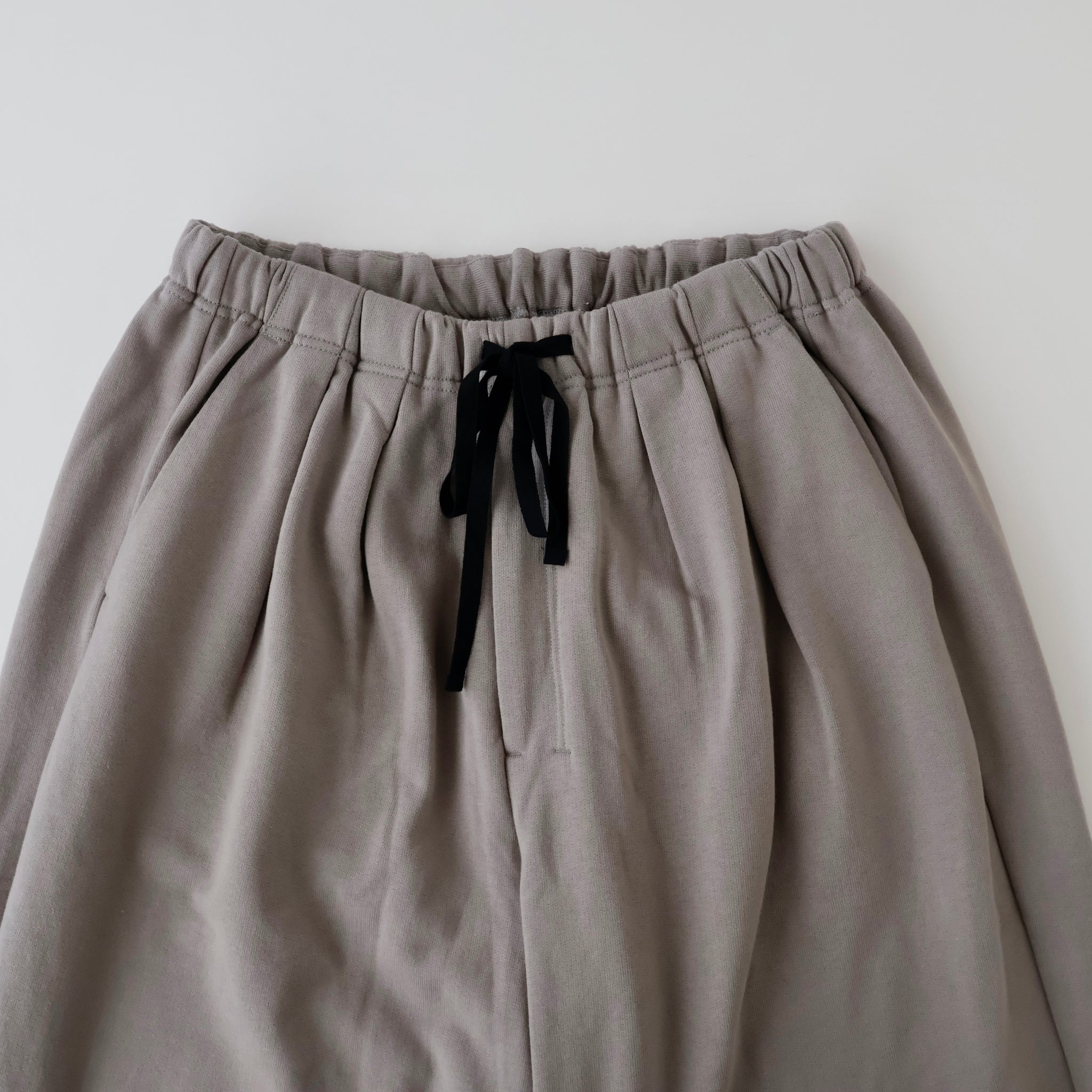 2TUCK SWEAT PANTS