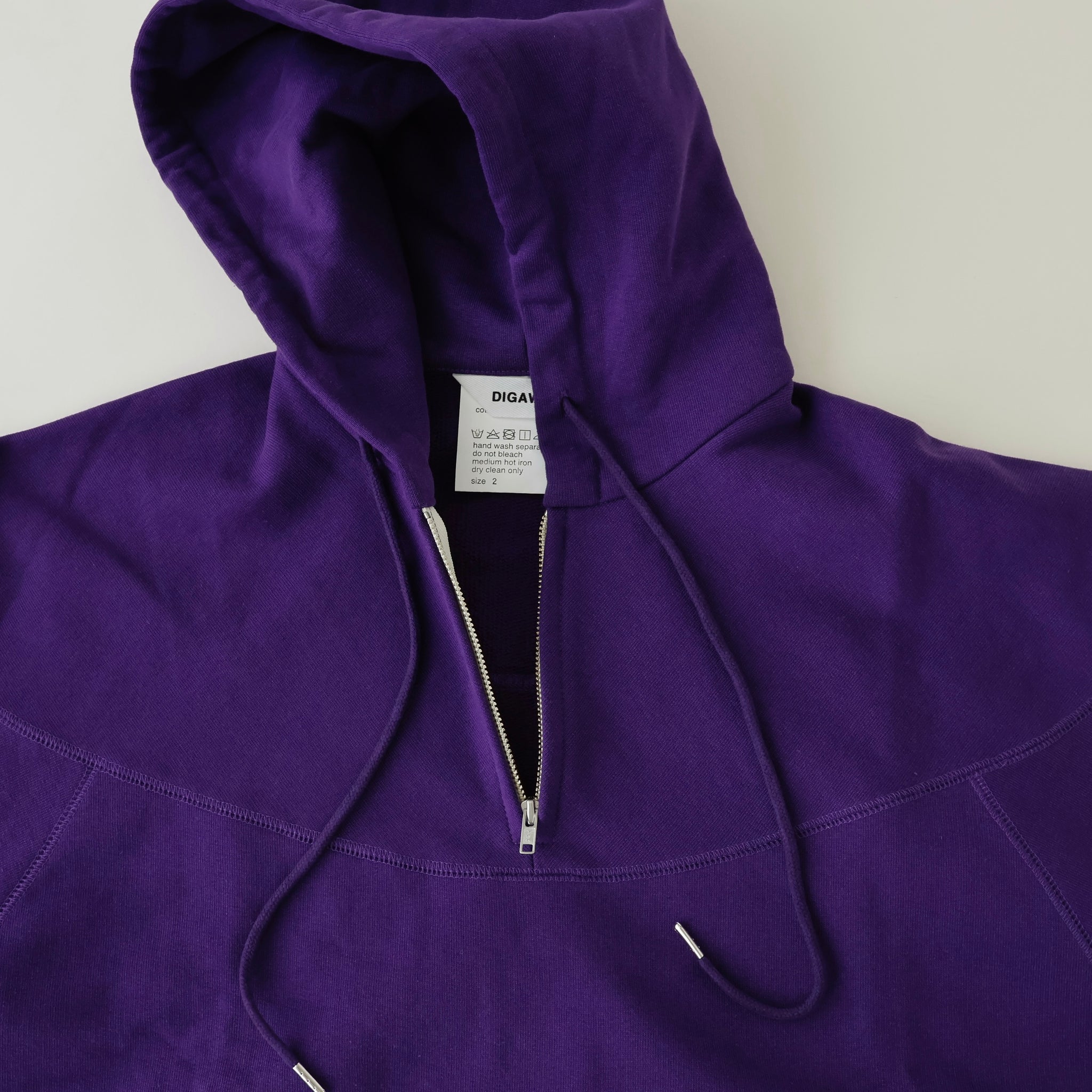 Cup shoulder sweat-shirt