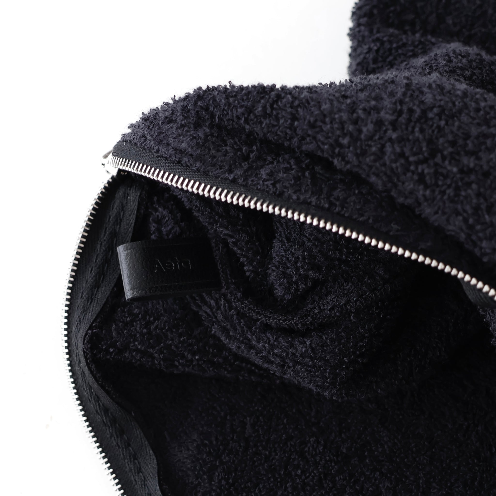 TW02 / FLAT POUCH M