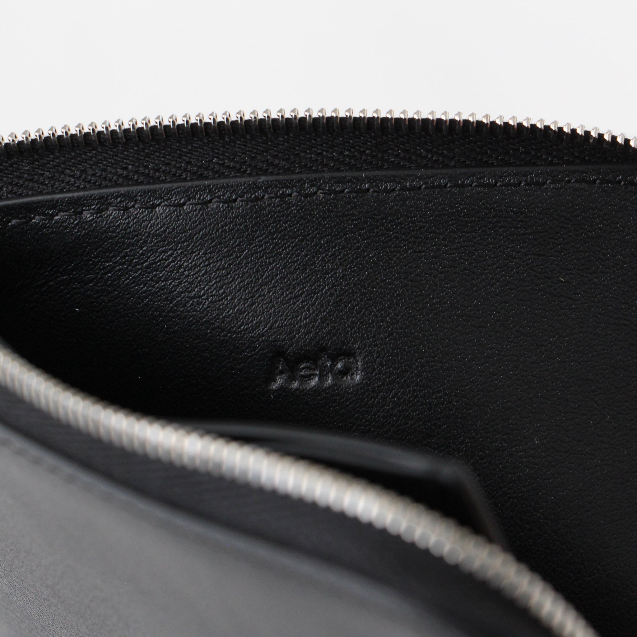 LE56 / L-SHAPED WALLET M