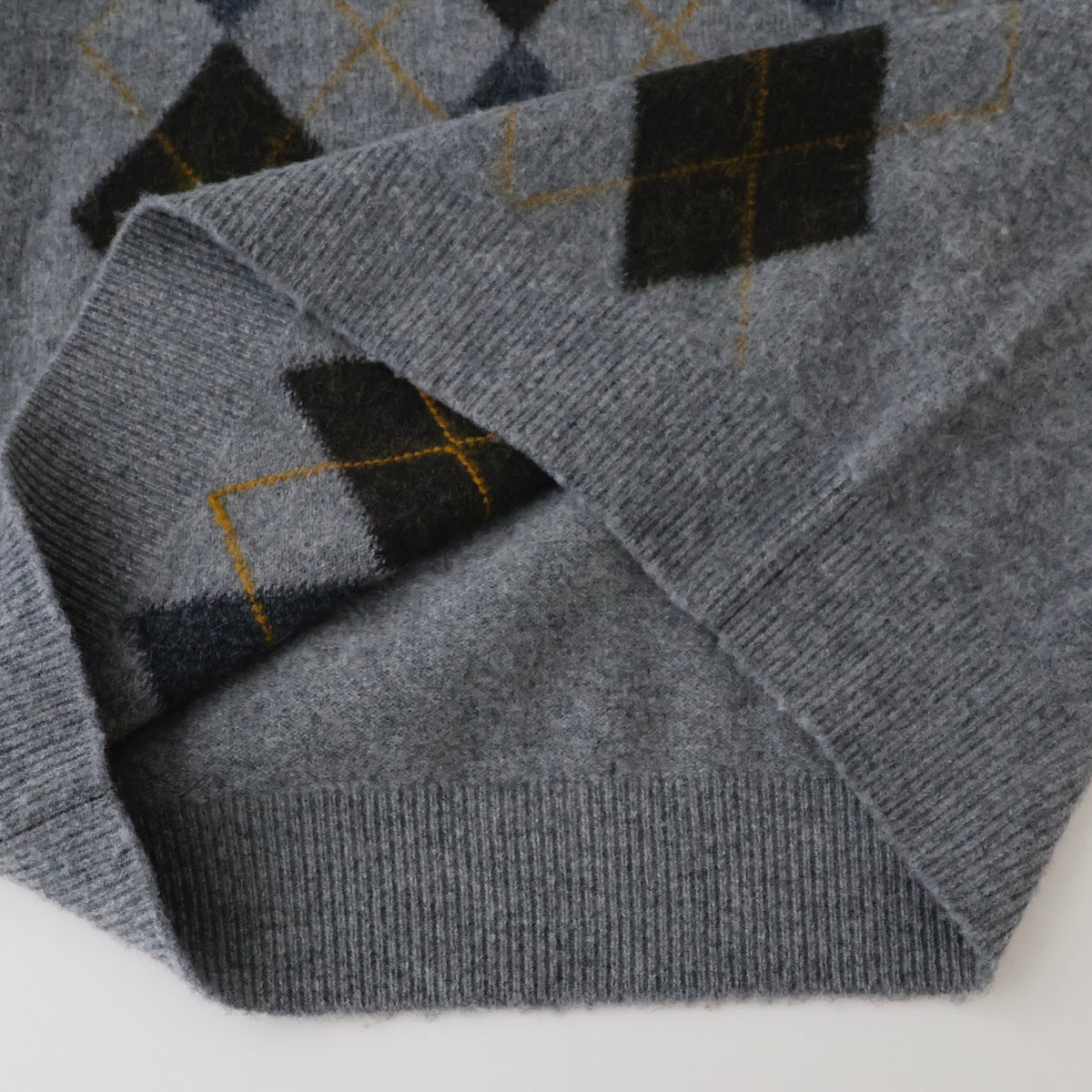FINE WOOL ARGYLE KNIT CREW NECK LS