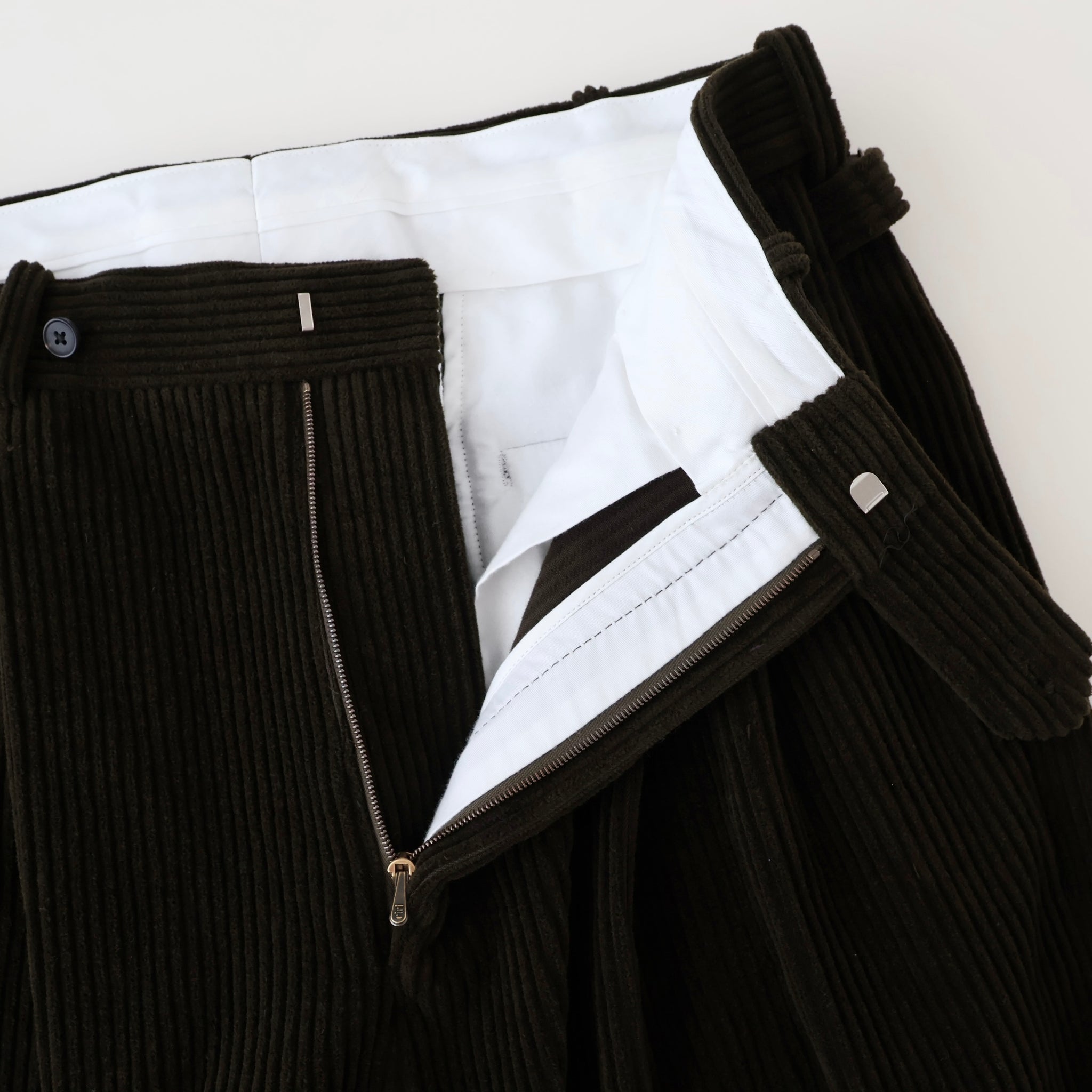 Wool Corduroy Wide Tapered Trousers
