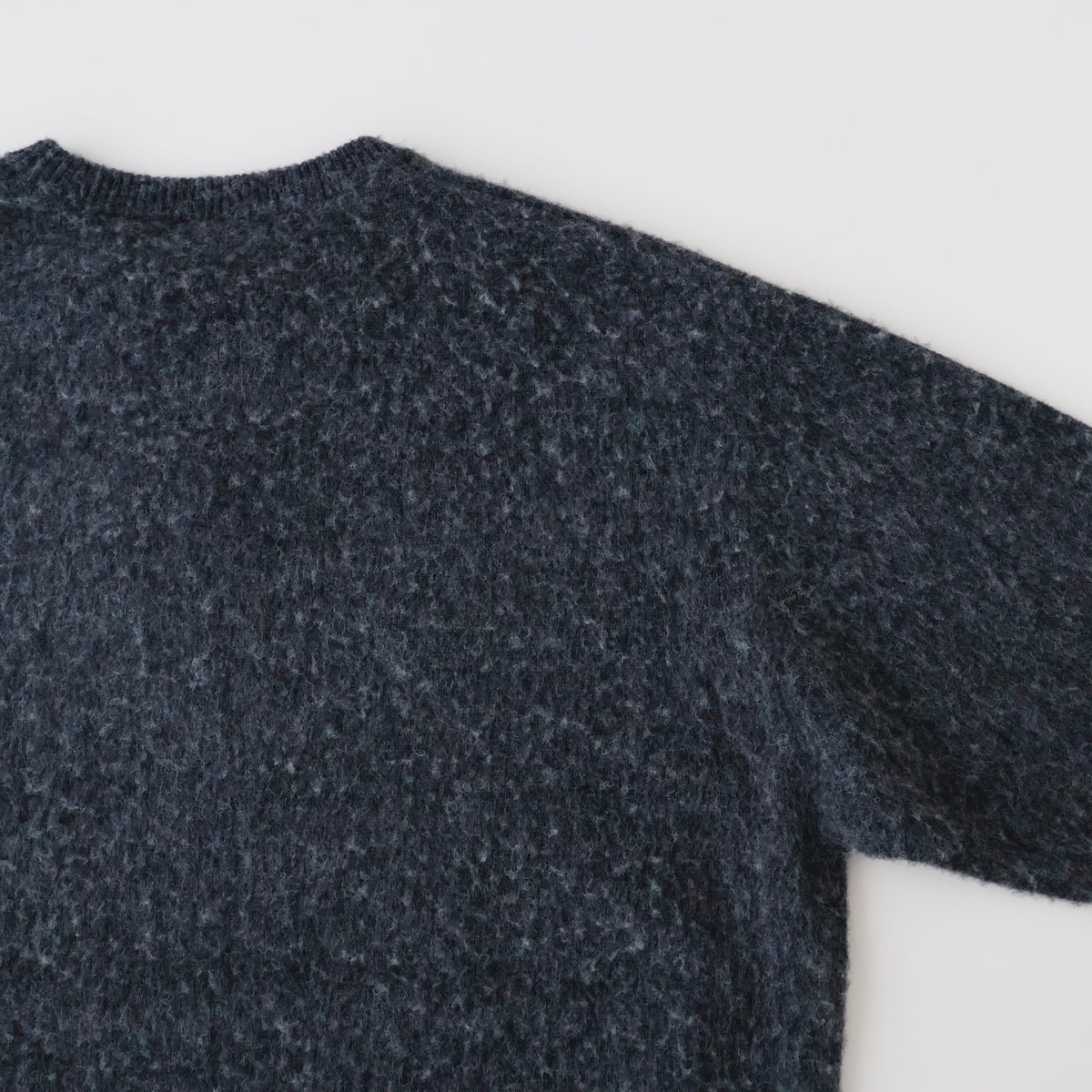 FINE WOOL ARGYLE KNIT CREW NECK LS
