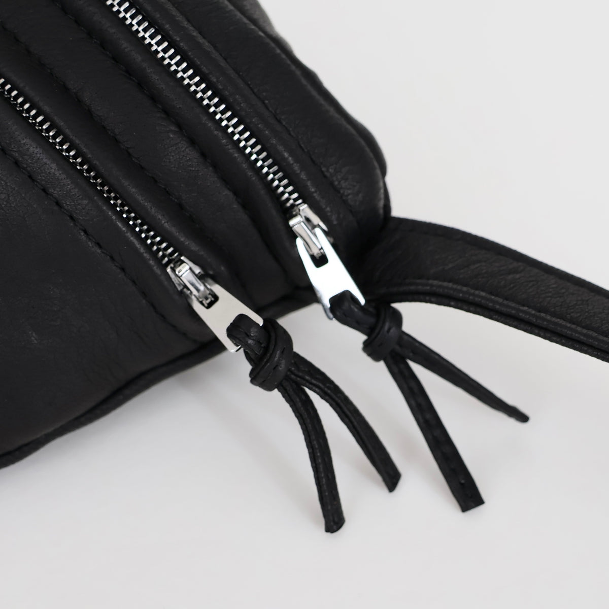 DA111 / SHOULDER POUCH S