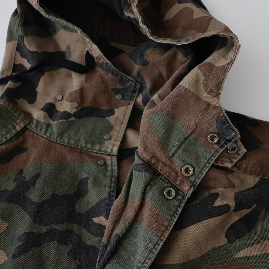 CAMO OVER HOODIE