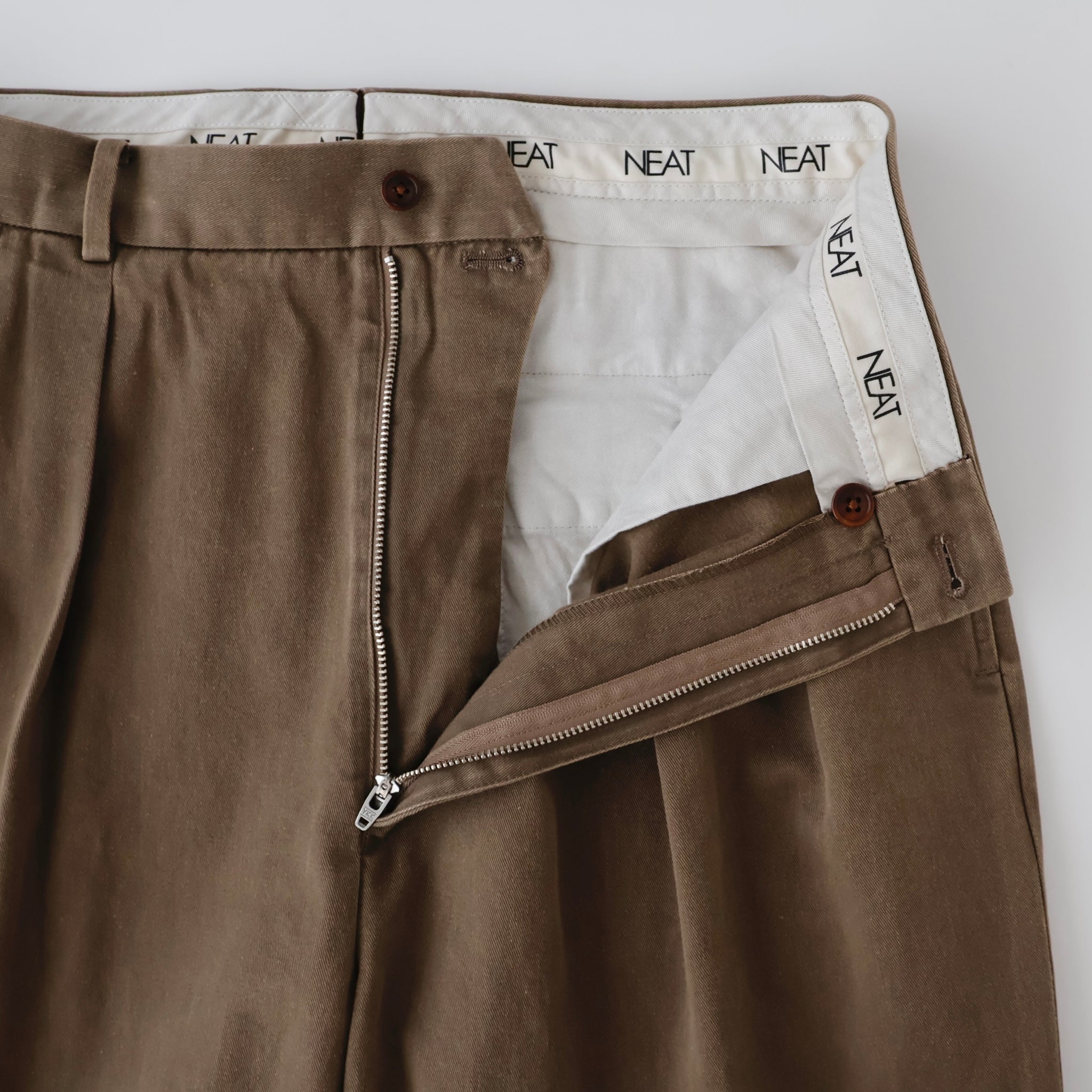NEAT Chino