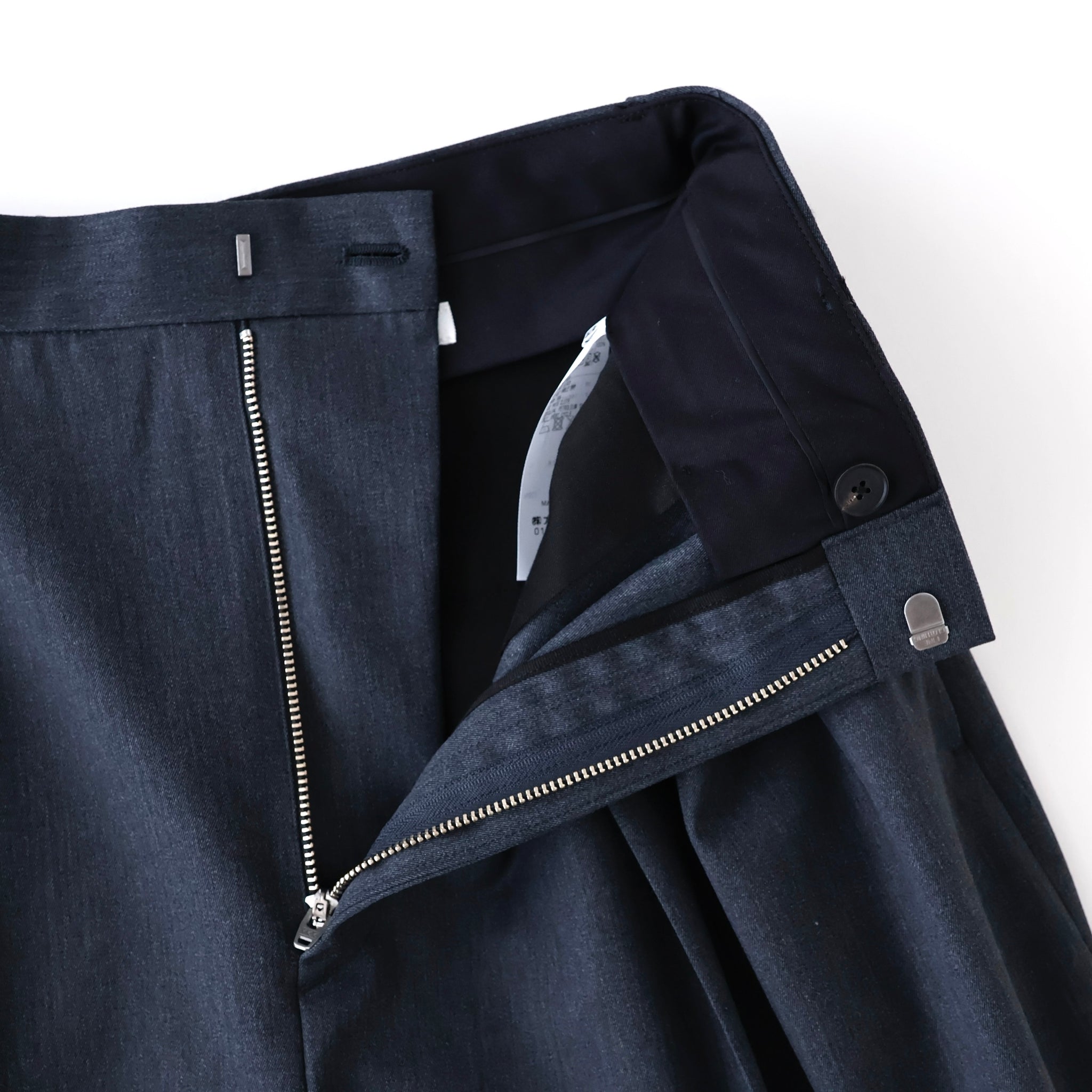 COMPACT WOOL_3TUCKED WIDE PANTS