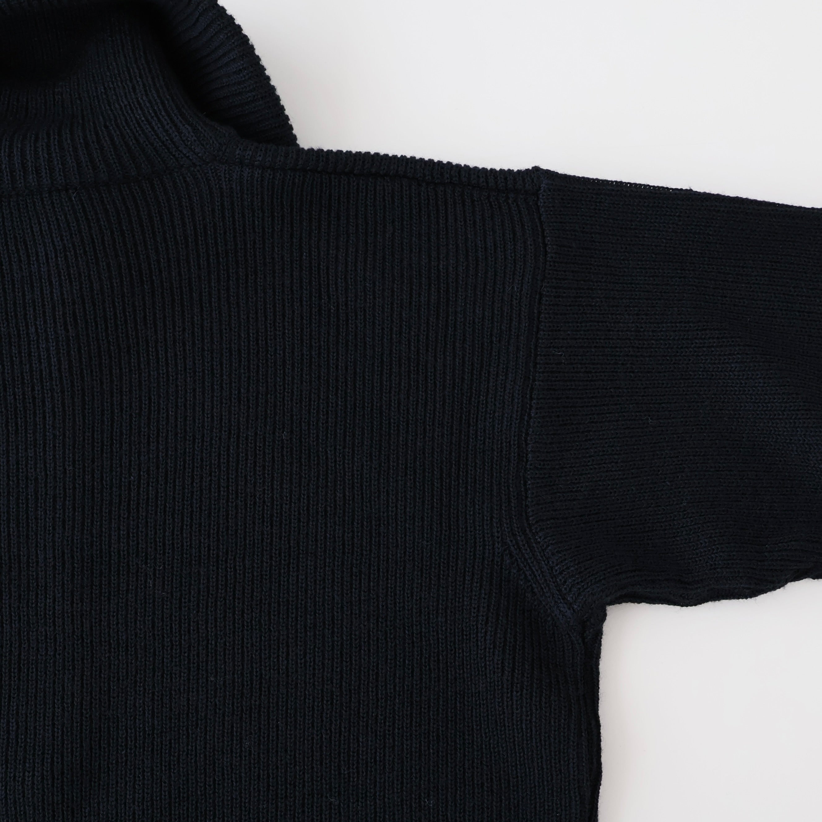 HALF ZIP SWEATER | ref. / Web Store