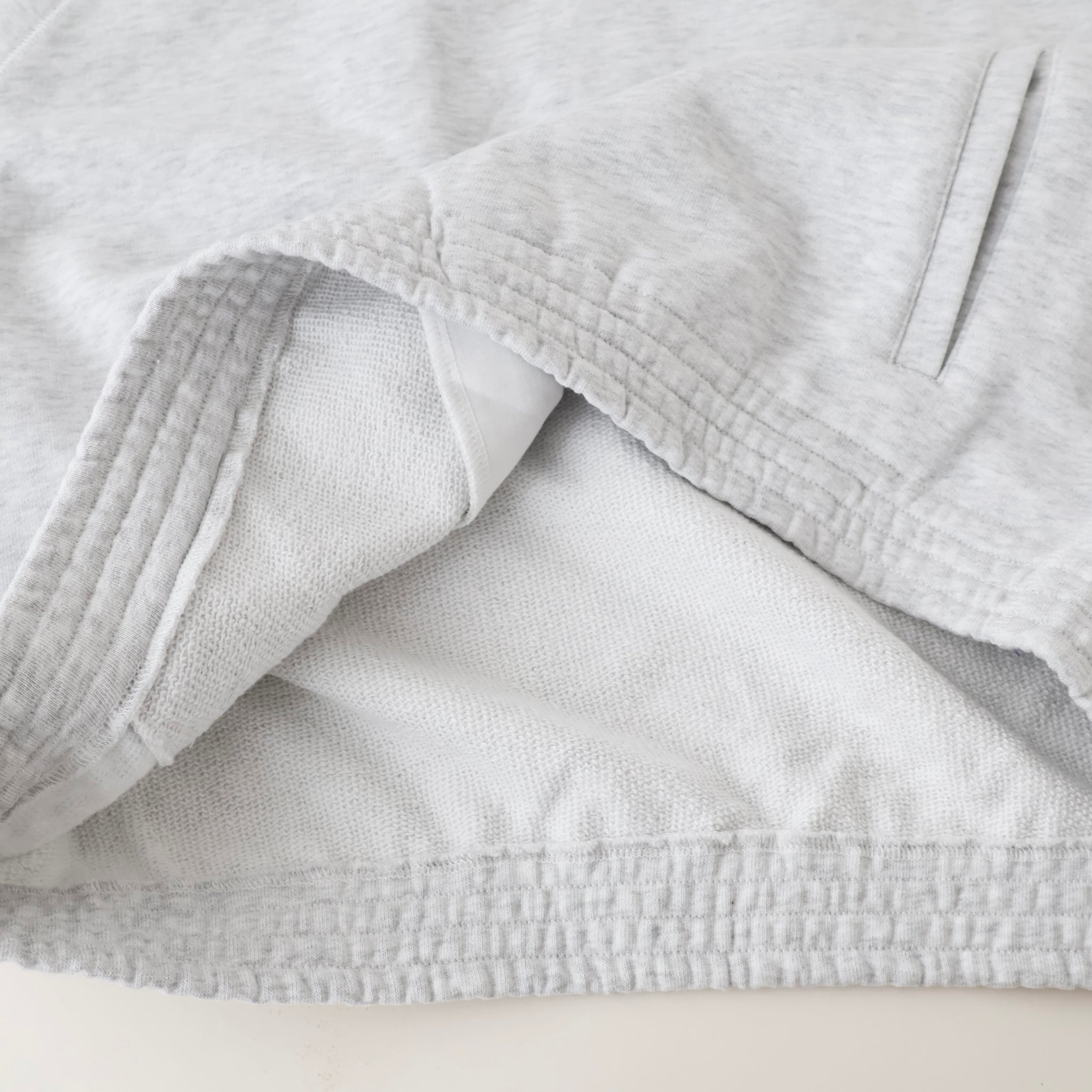 Cup shoulder sweat-shirt