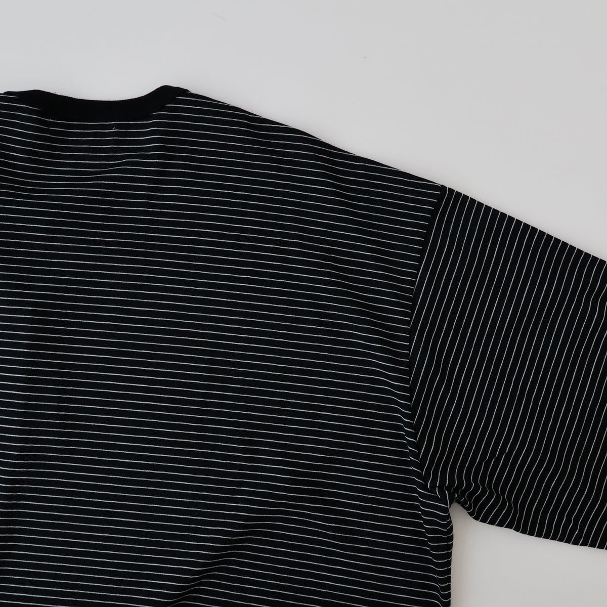 Fine Wool Border L/S Crew Neck Tee