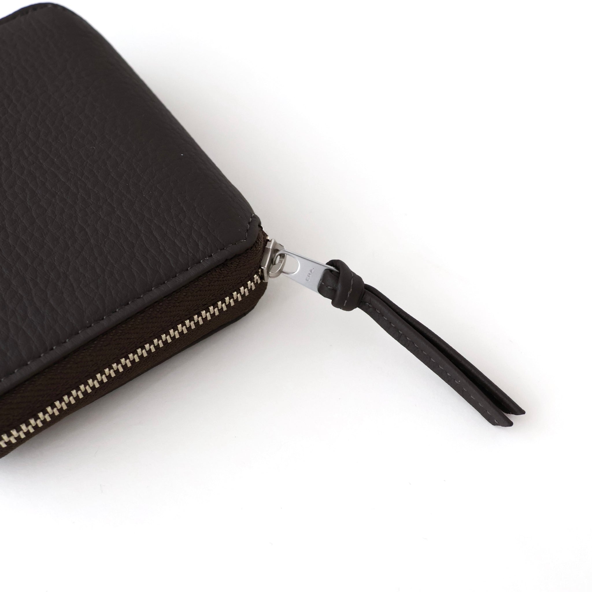 L002S / EO SHRINK ROUND PALM WALLET