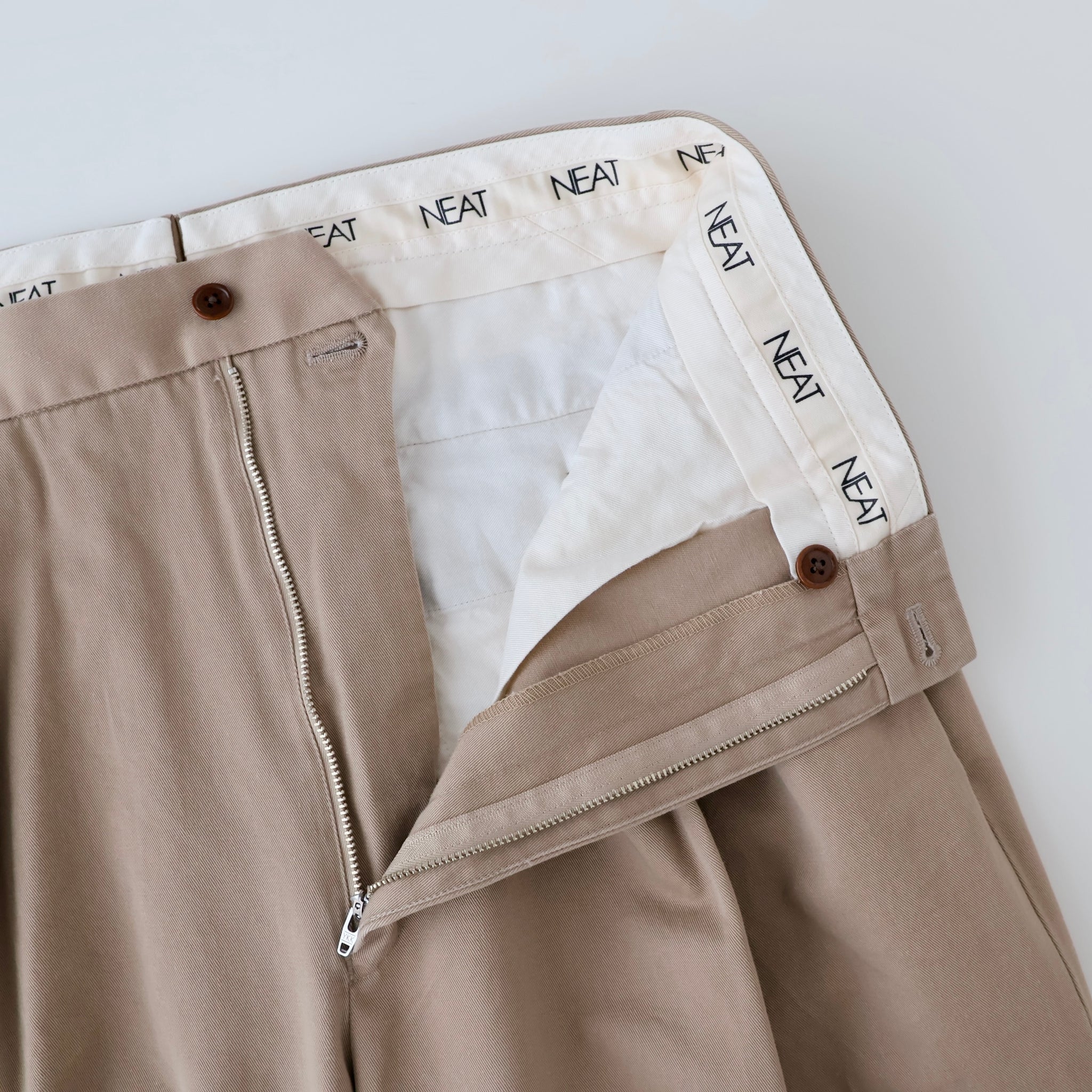 NEAT Chino