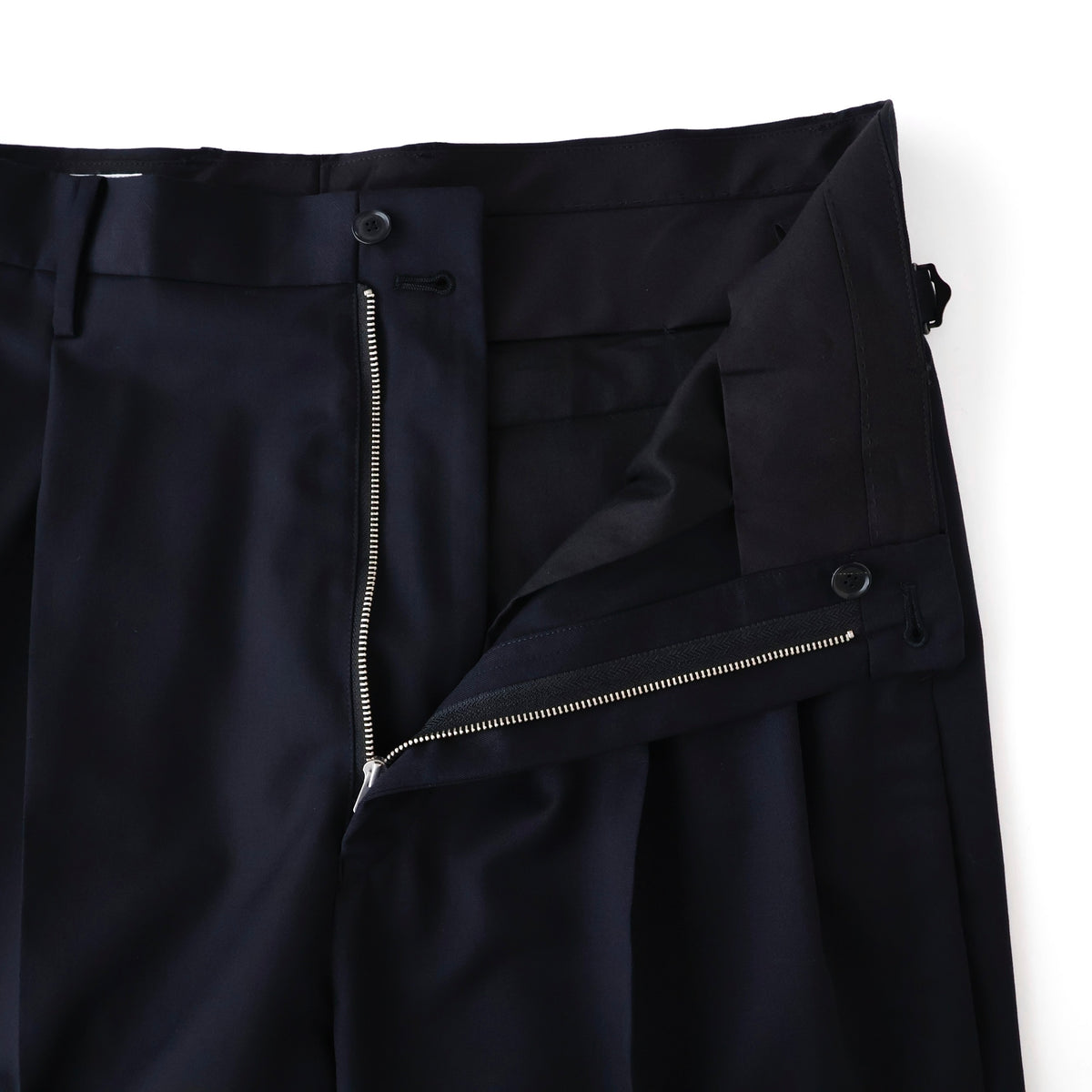 Wool Light Gabardine Shoecut Slacks