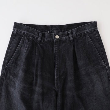 Selvage Denim Two Tuck Tapered Pants