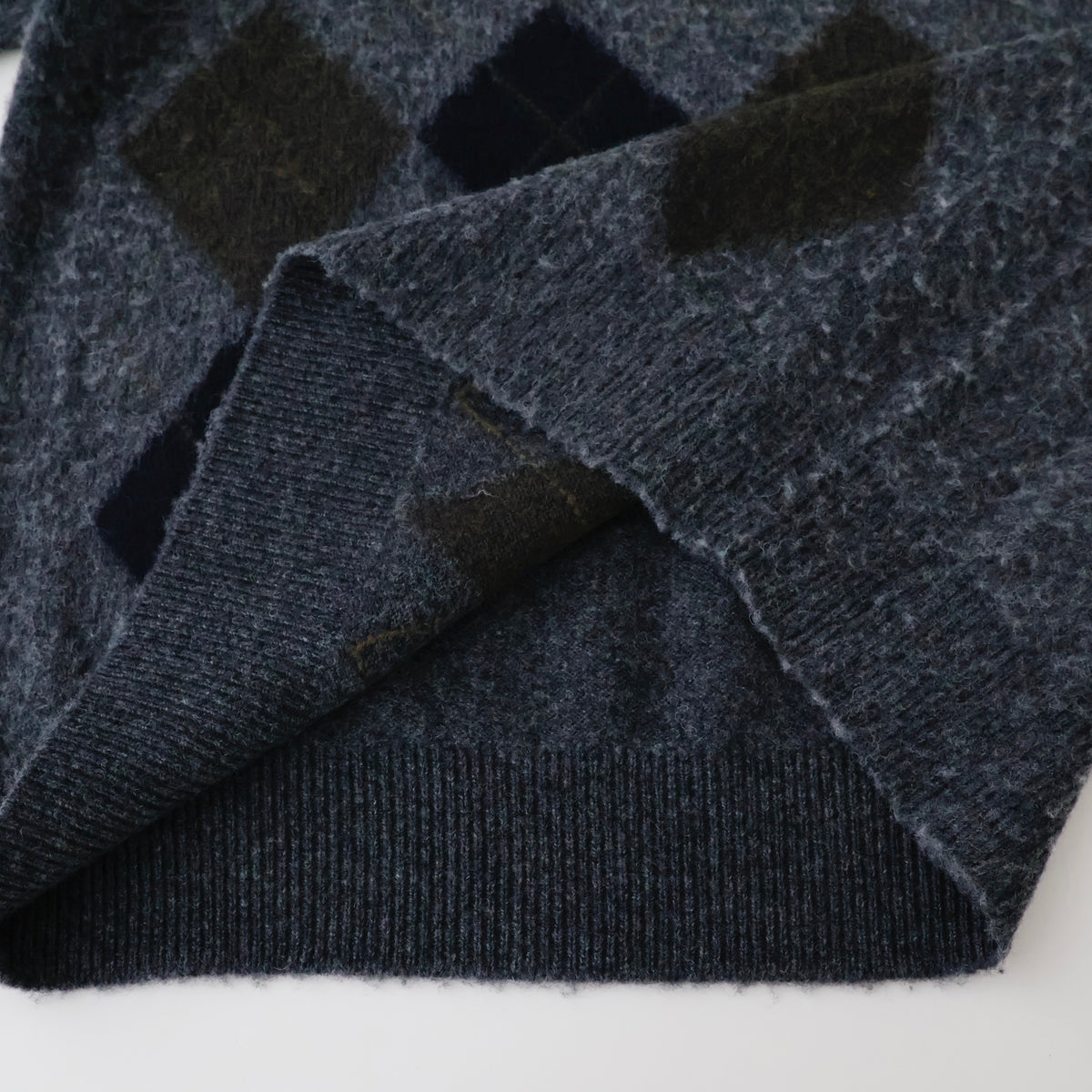 FINE WOOL ARGYLE KNIT CREW NECK LS