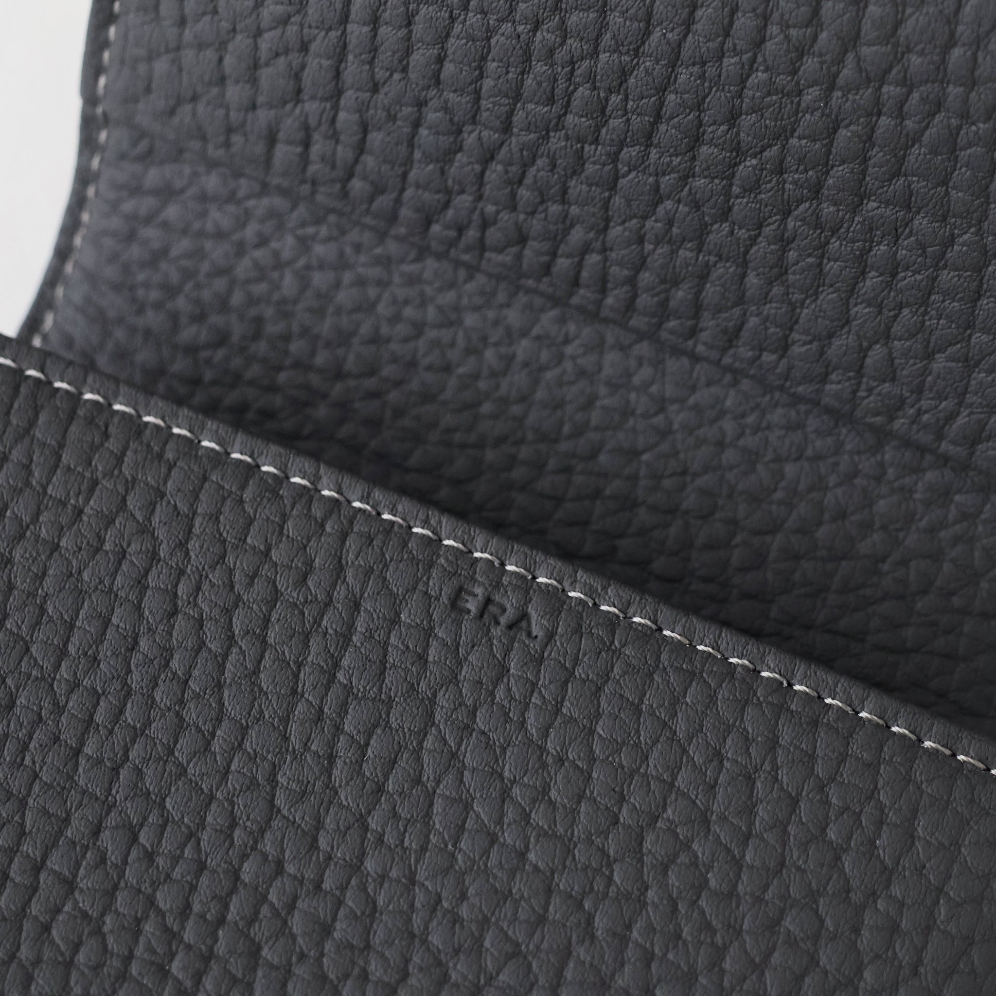 L026S / EO SHRINK BUSINESS CARD CASE