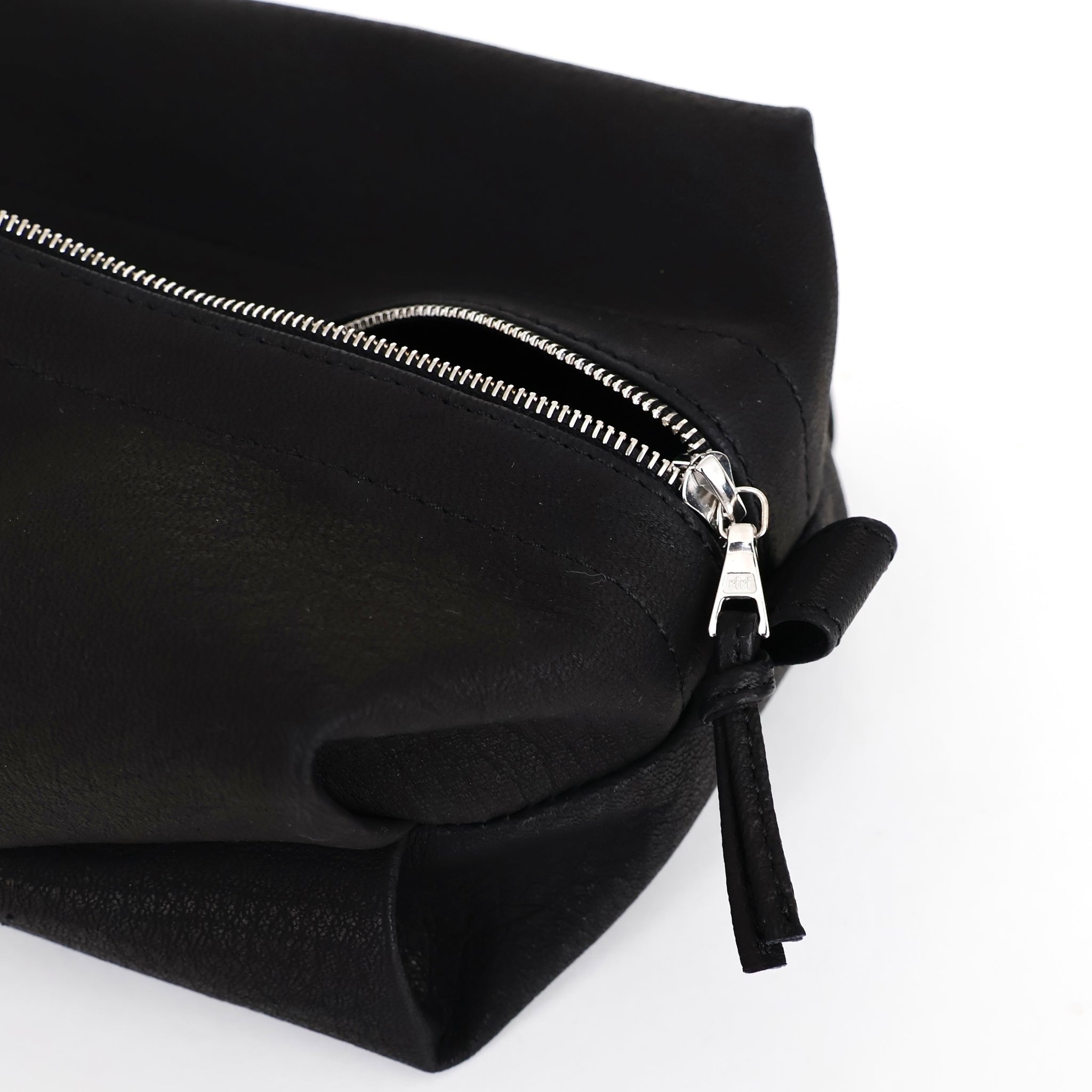 DA131 / Double Faced POUCH M