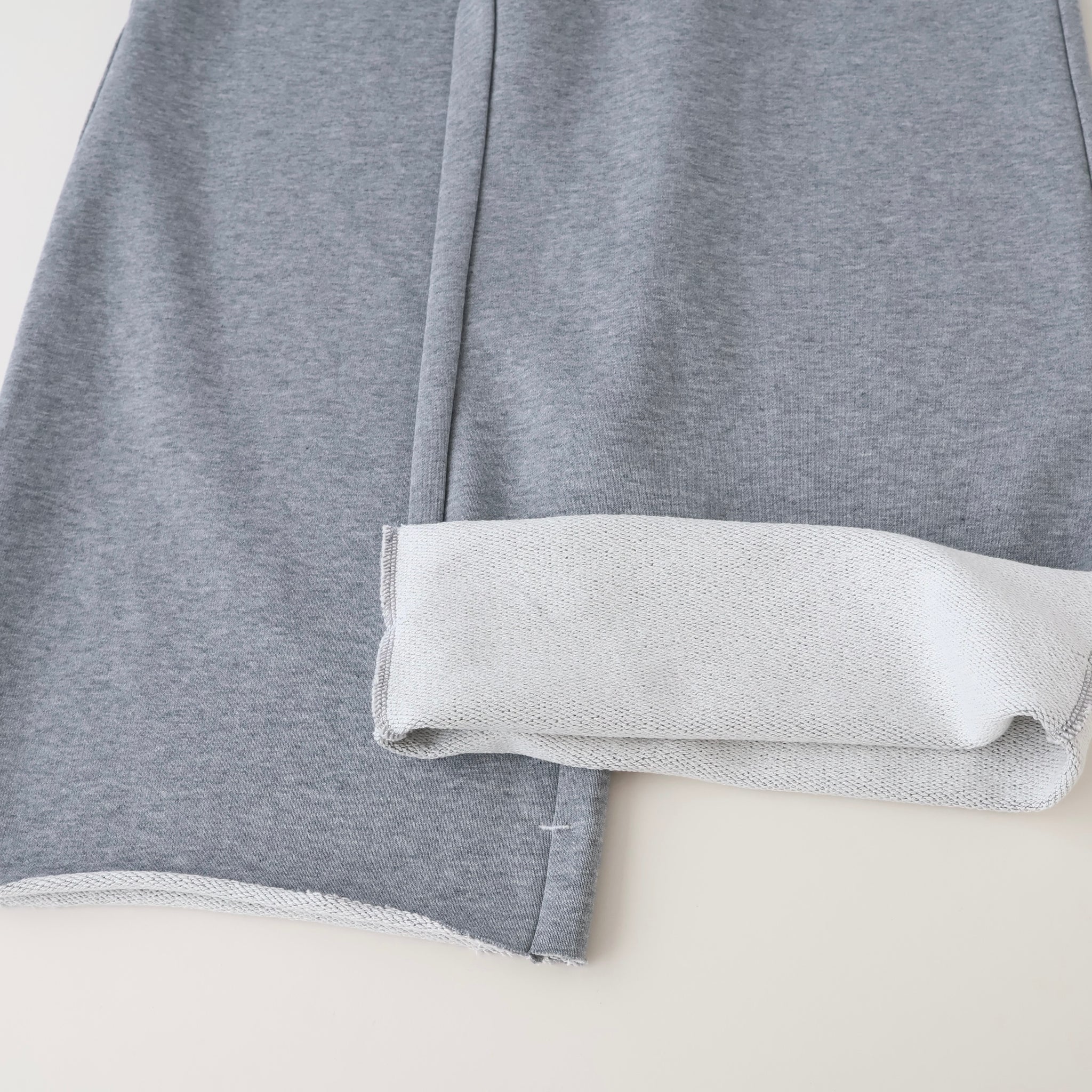 Wide sweatpants