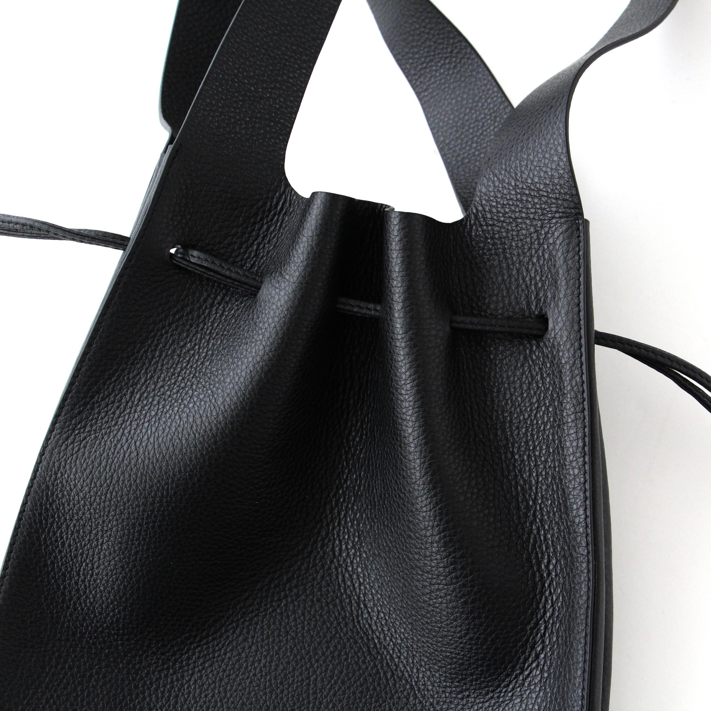 PG62 / TOTE M | ref. / Web Store