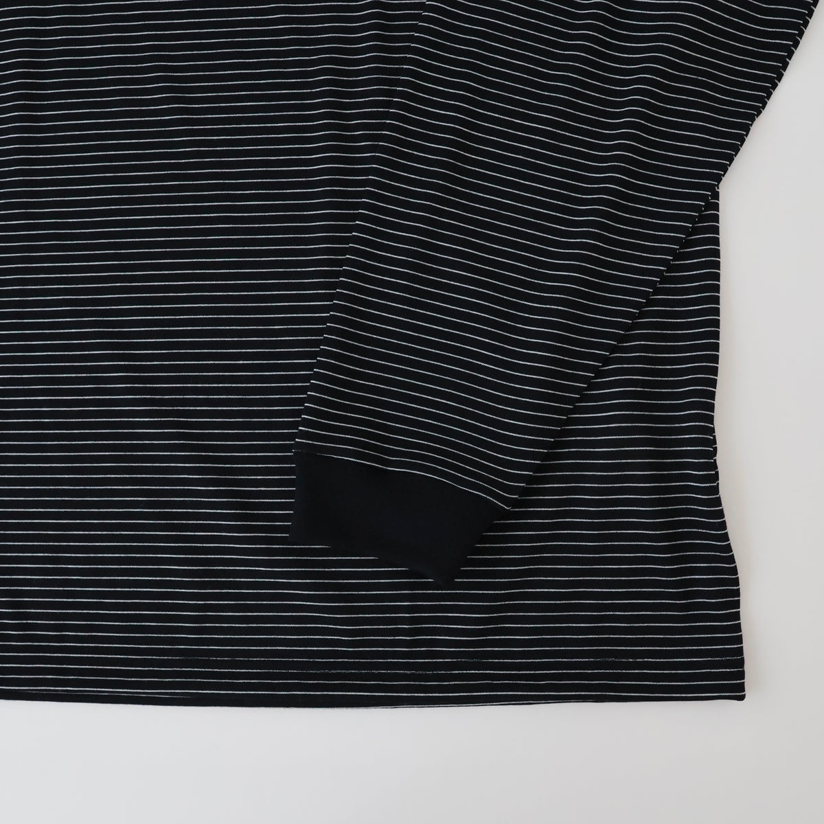 Fine Wool Border L/S Crew Neck Tee