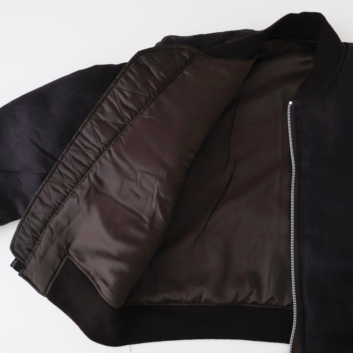 BOMBER