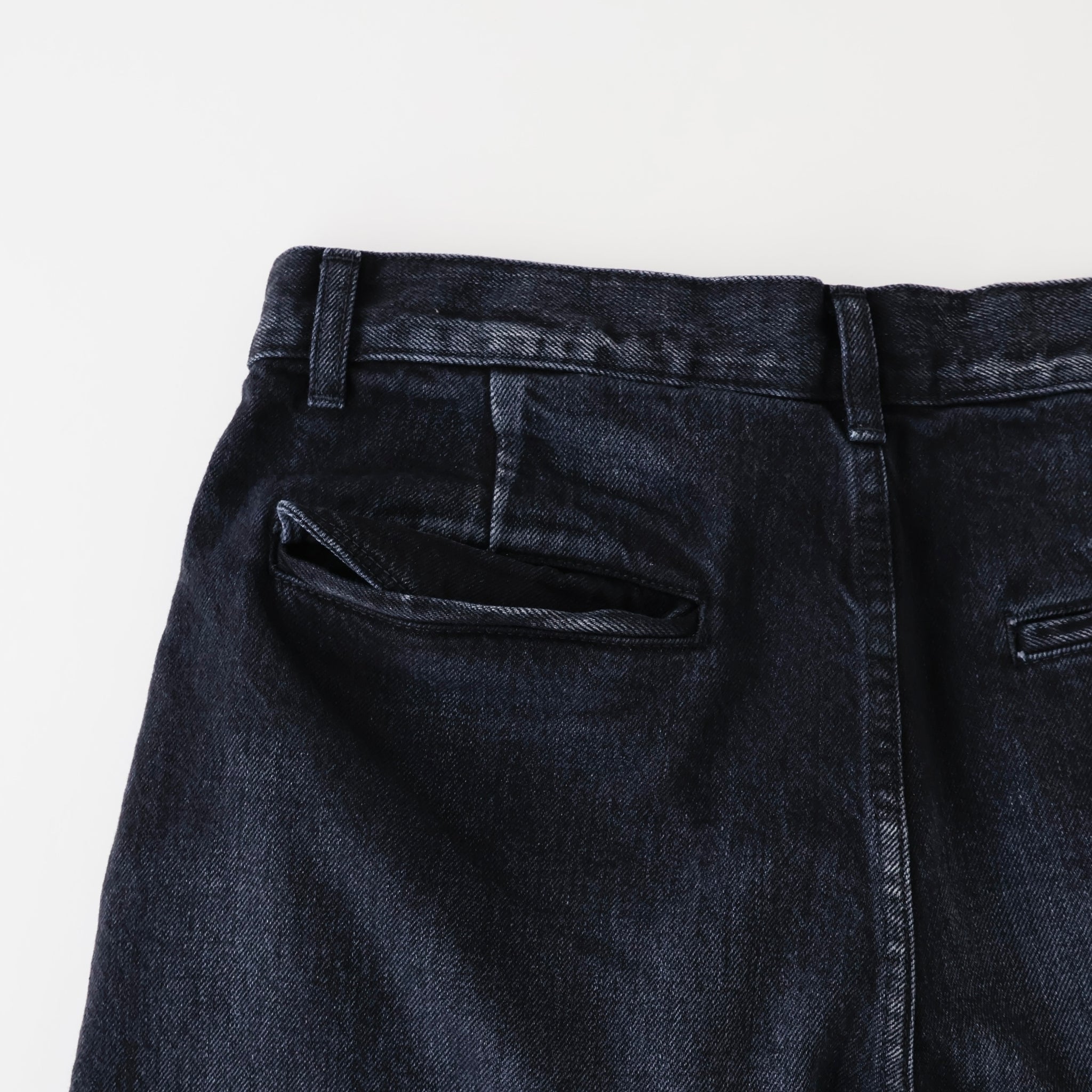 Selvage Denim Two Tuck Tapered Pants - ref. / Web Store