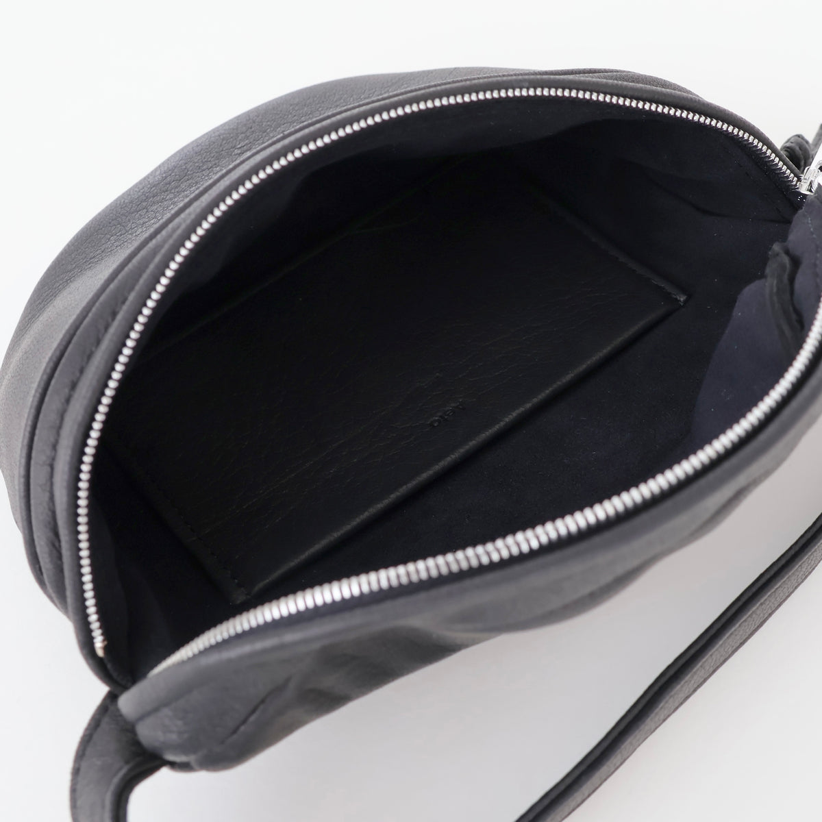 DA111 / SHOULDER POUCH S