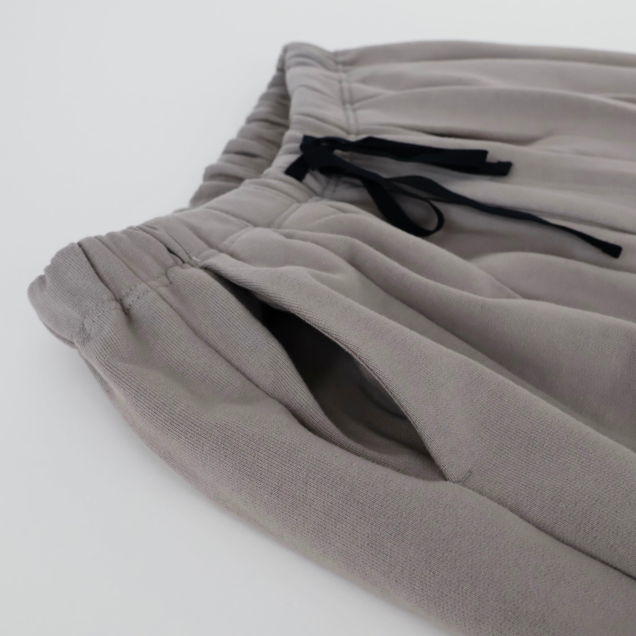 2TUCK SWEAT PANTS