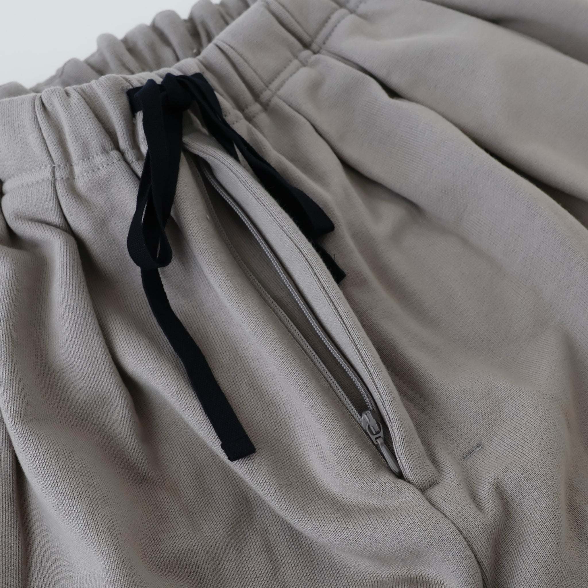 2TUCK SWEAT PANTS