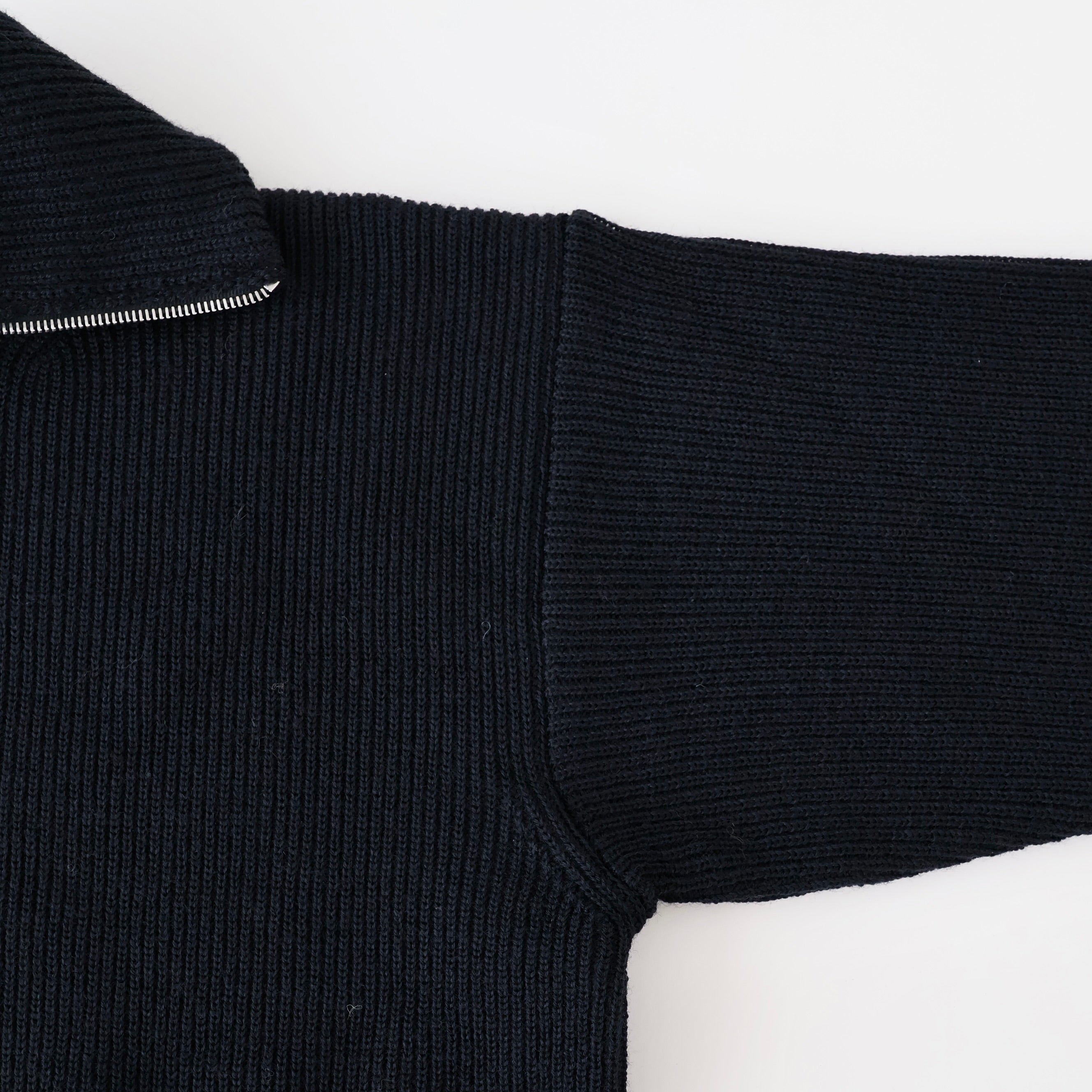 HALF ZIP SWEATER | ref. / Web Store
