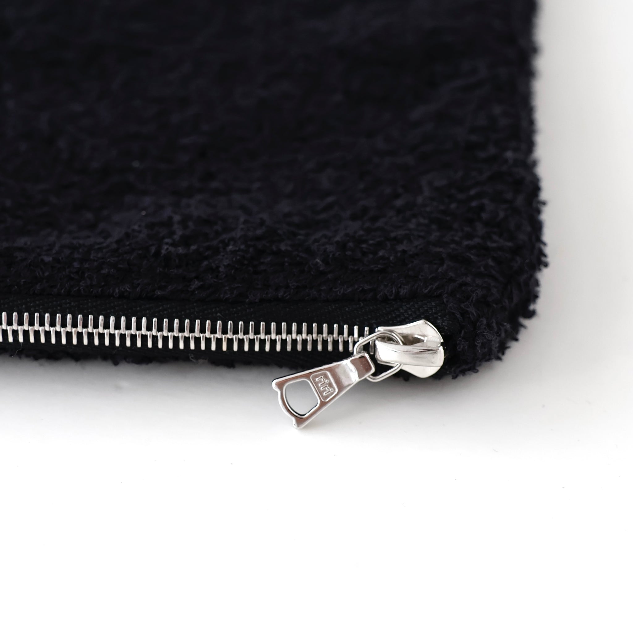 TW02 / FLAT POUCH M