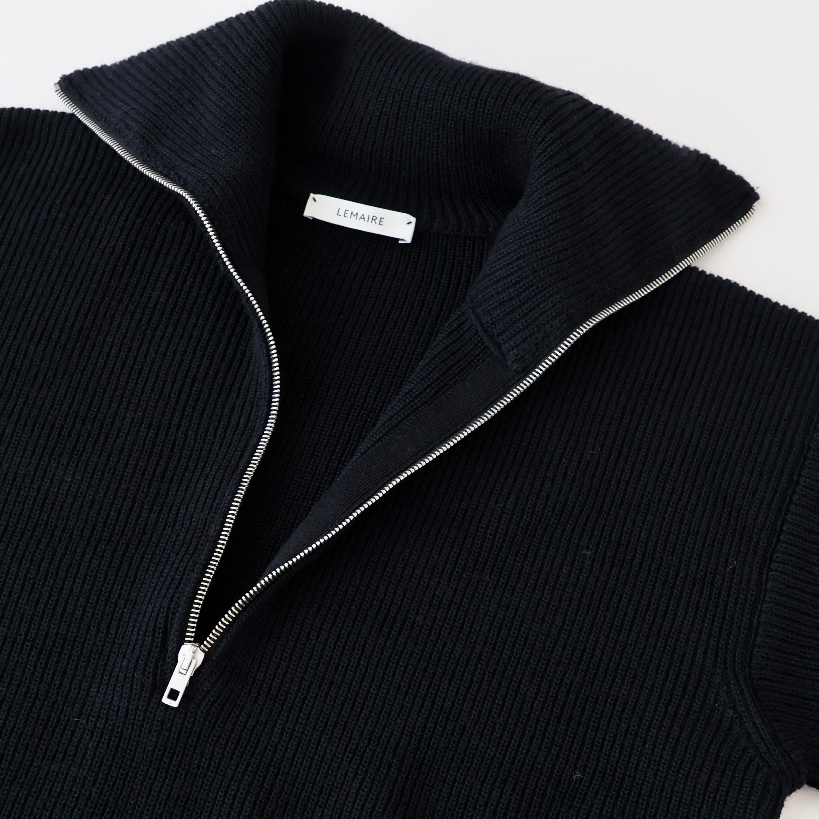 HALF ZIP SWEATER | ref. / Web Store