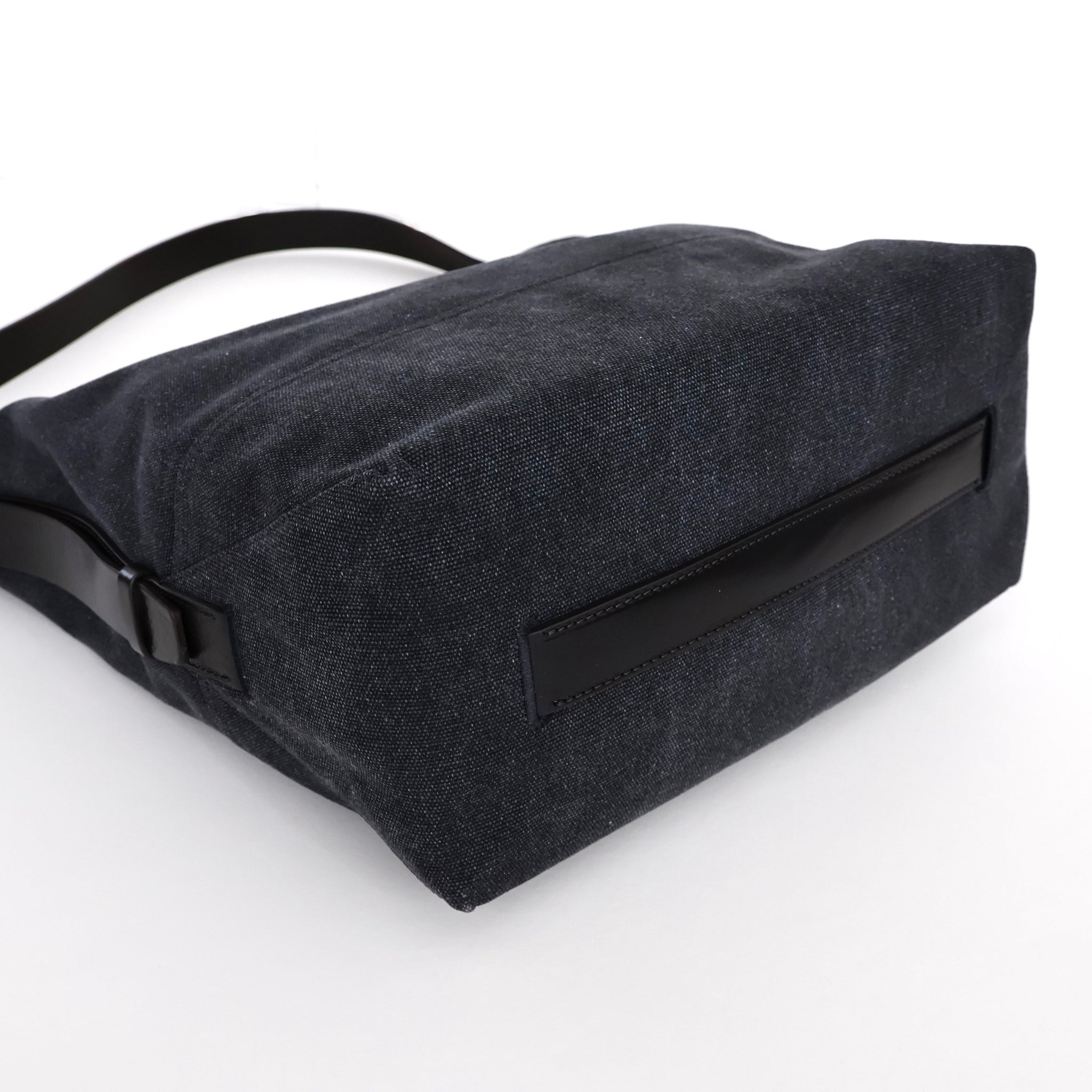 BELTED TOTE BAG