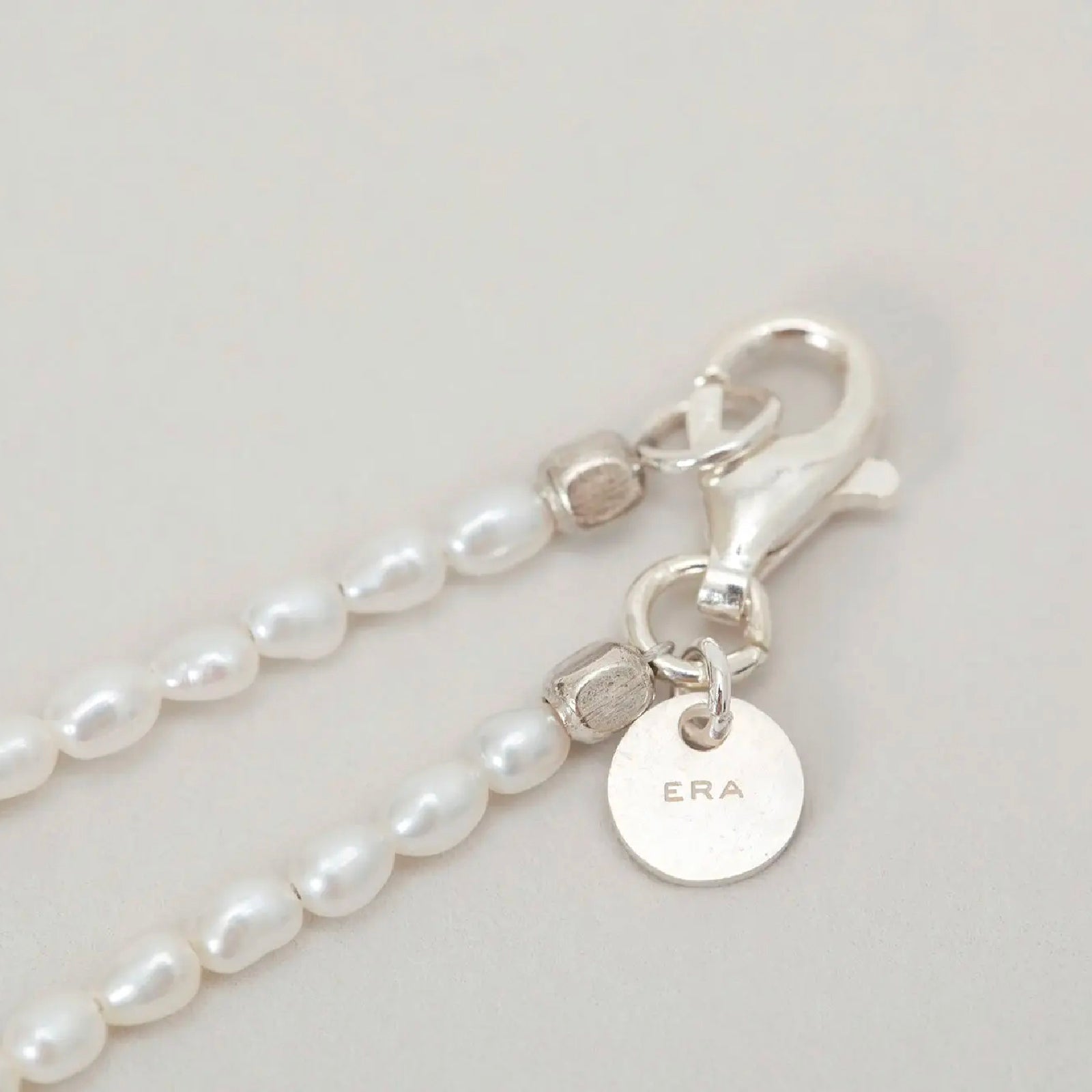 SL019 / TWNKL PEARL BRACELET