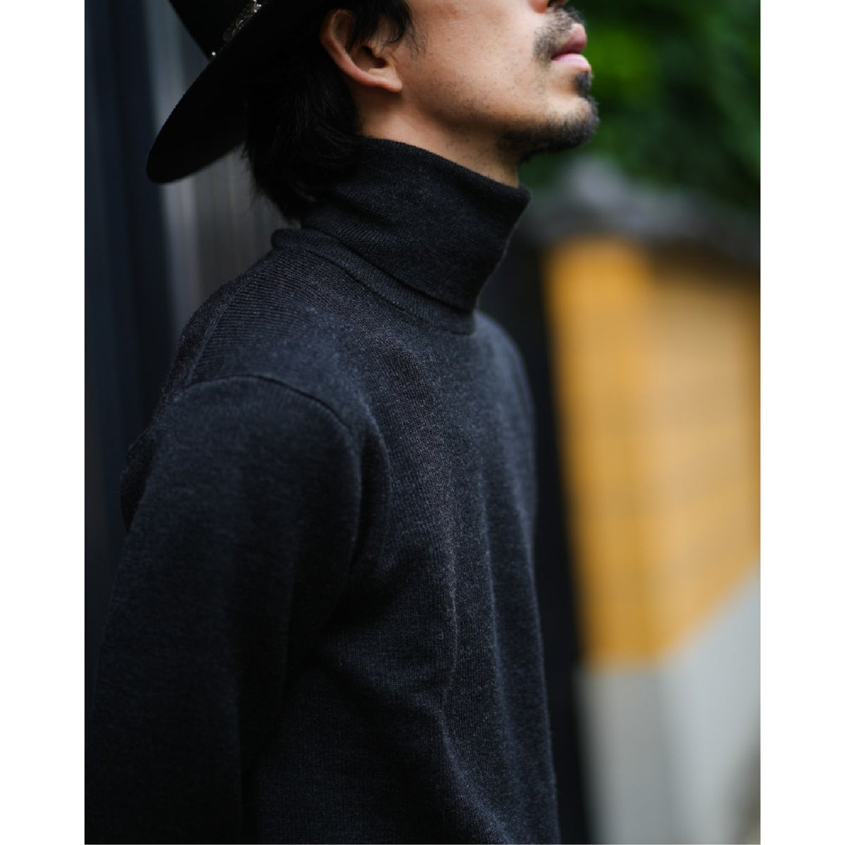 TURTLE NECK SWEATER