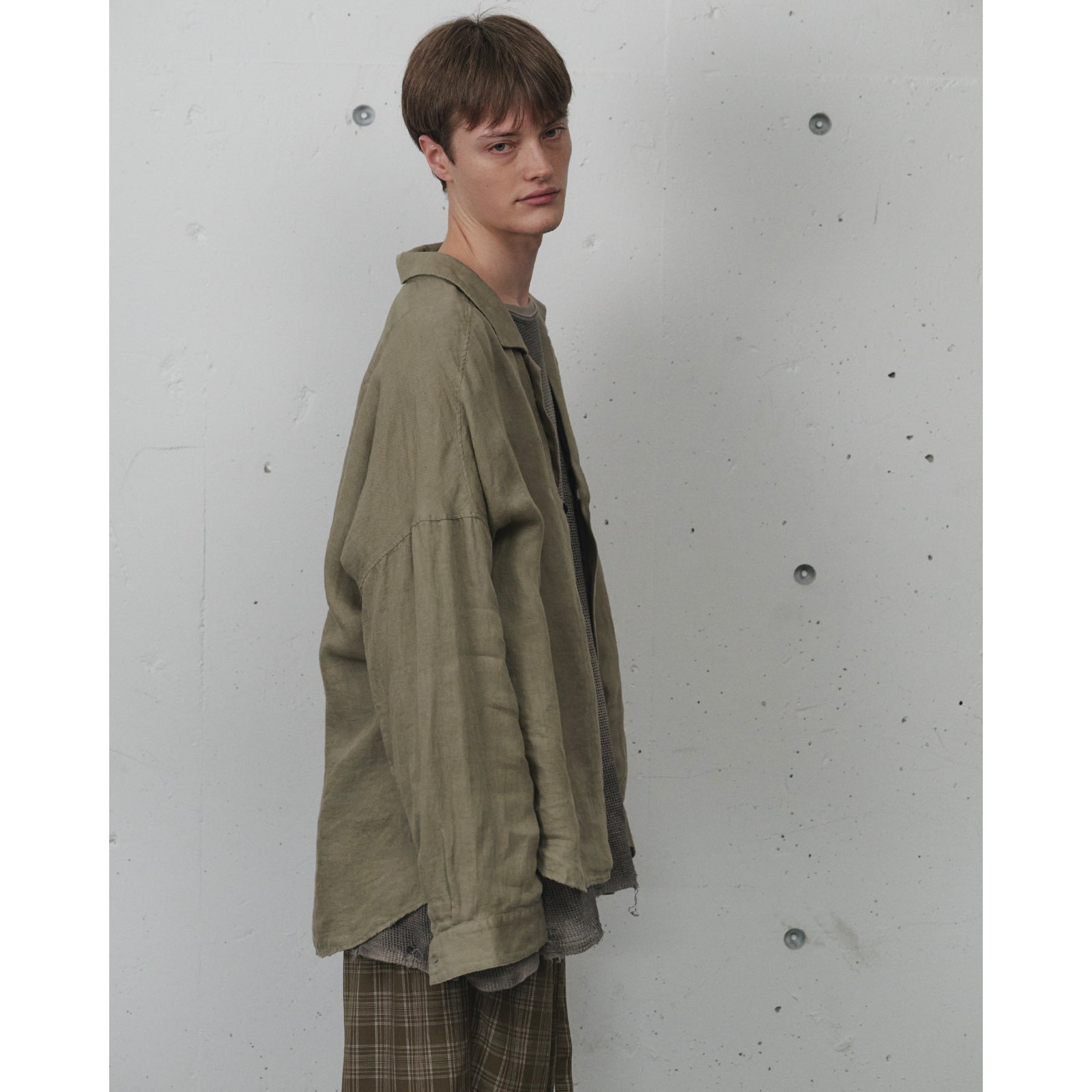 100/S LINEN TAILORED SHIRT