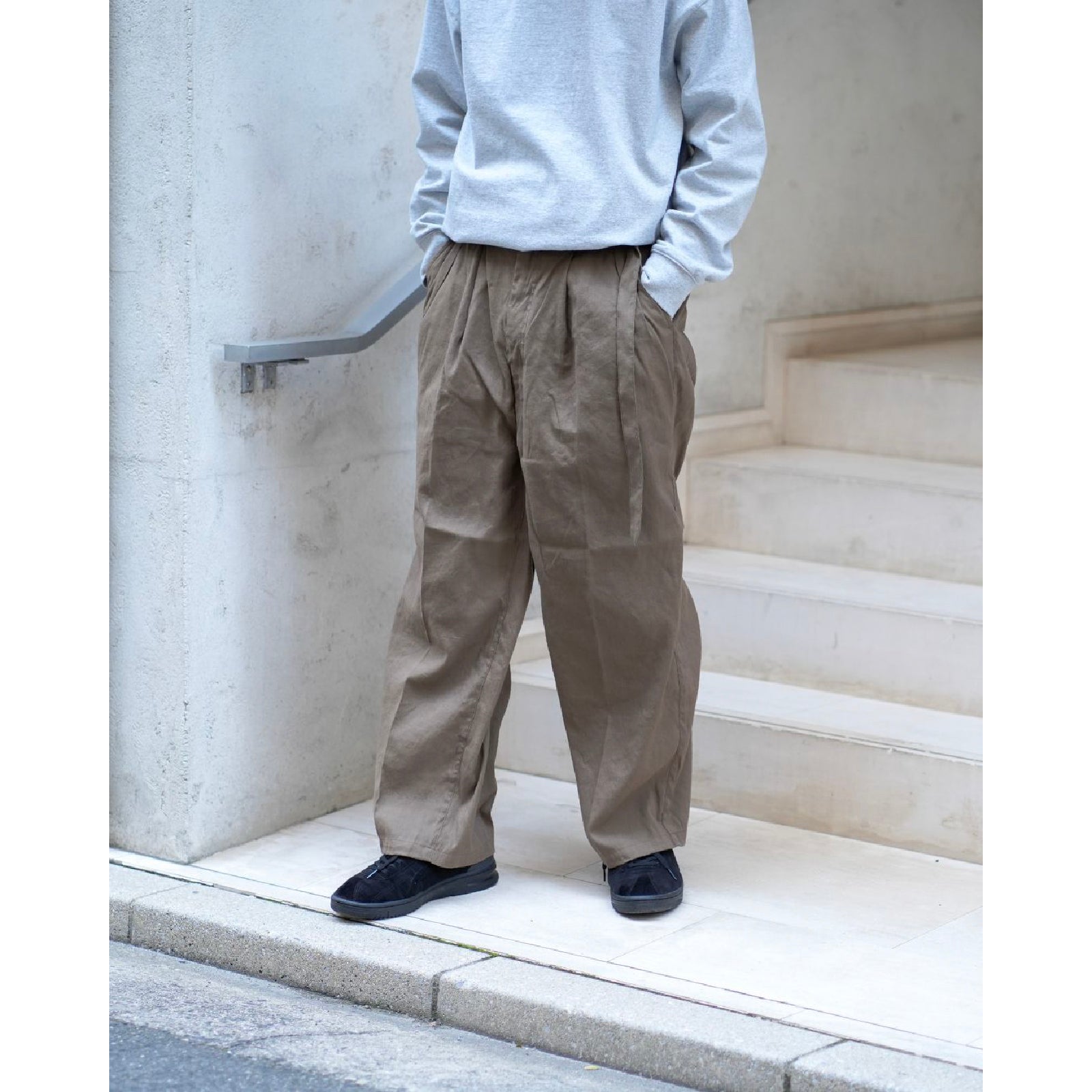 LINEN POPLIN BELT-LESS SLACKS