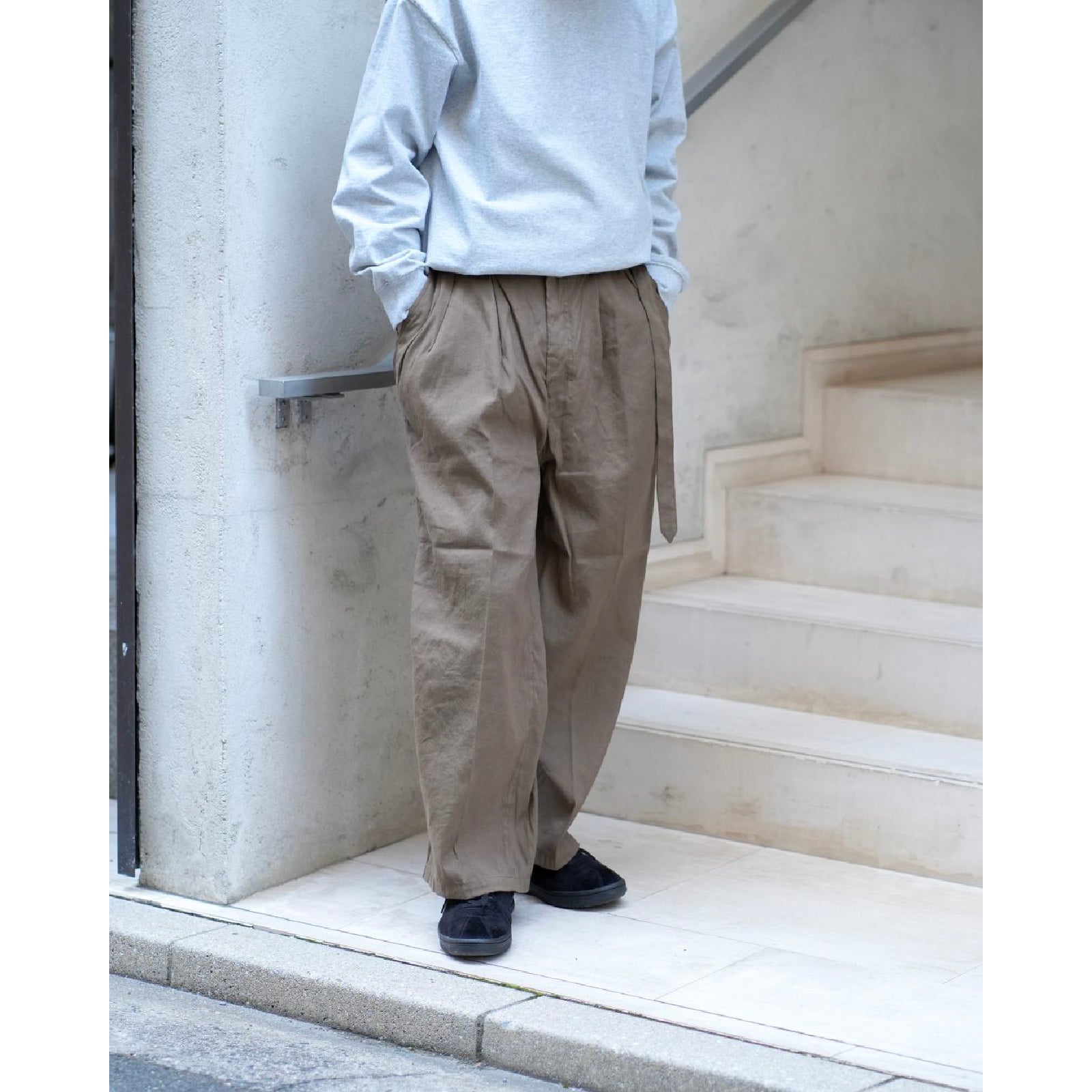 LINEN POPLIN BELT-LESS SLACKS