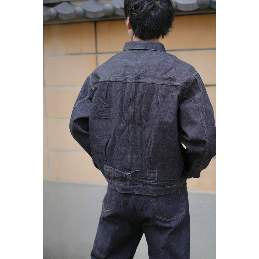 モデル：175cm　着用サイズ：46