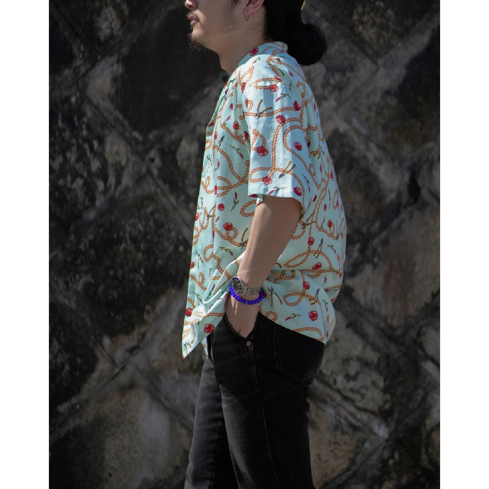 Open-collar S/S shirt (apple&chain)