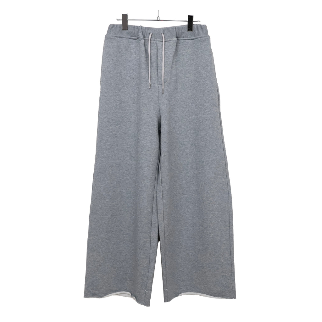 Wide sweatpants