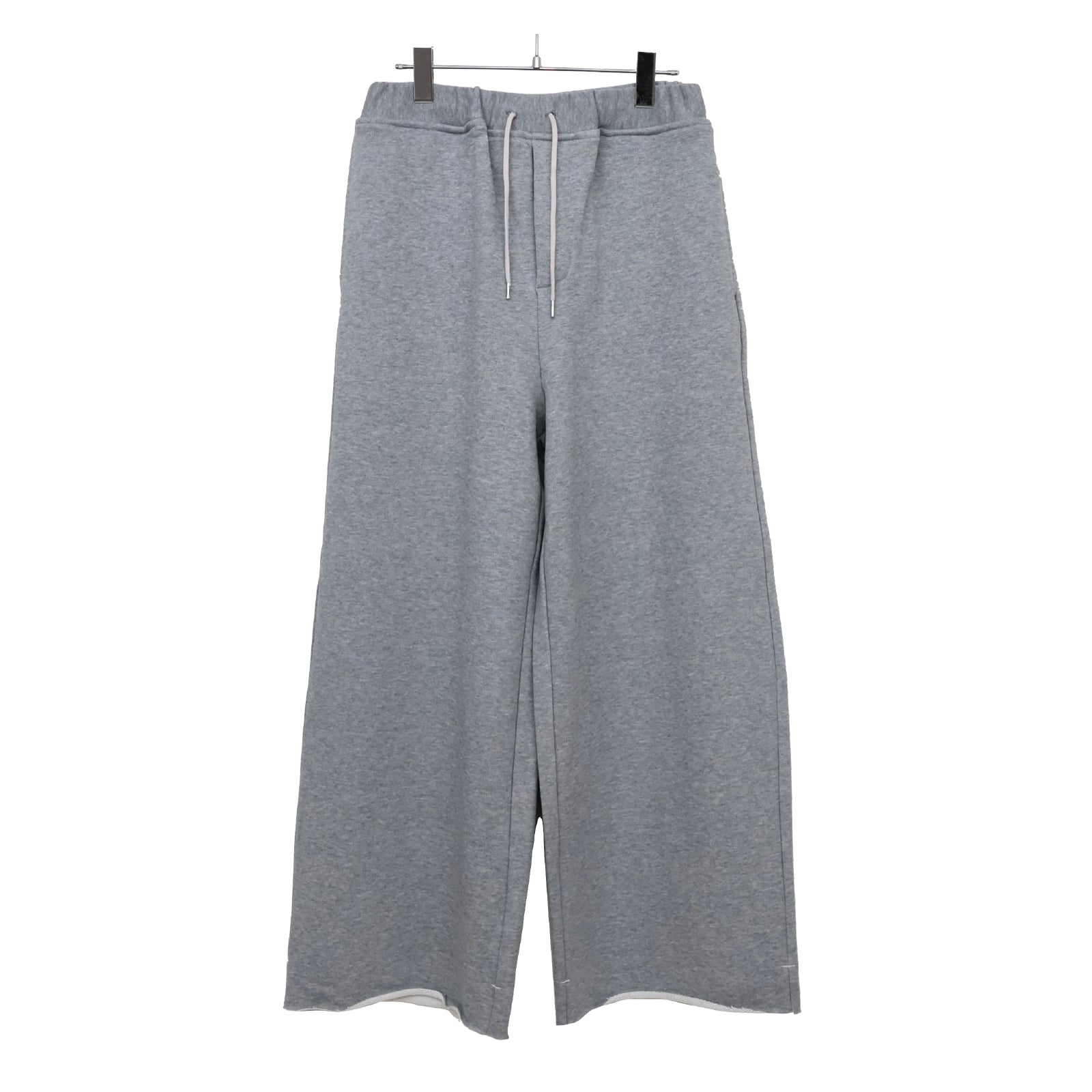Wide sweatpants