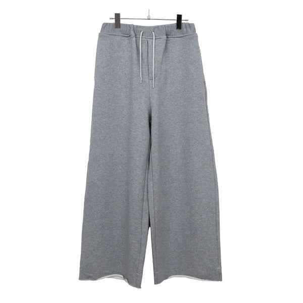 Wide sweatpants