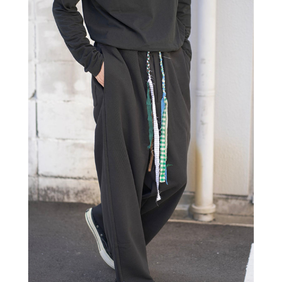 Wide sweat pants