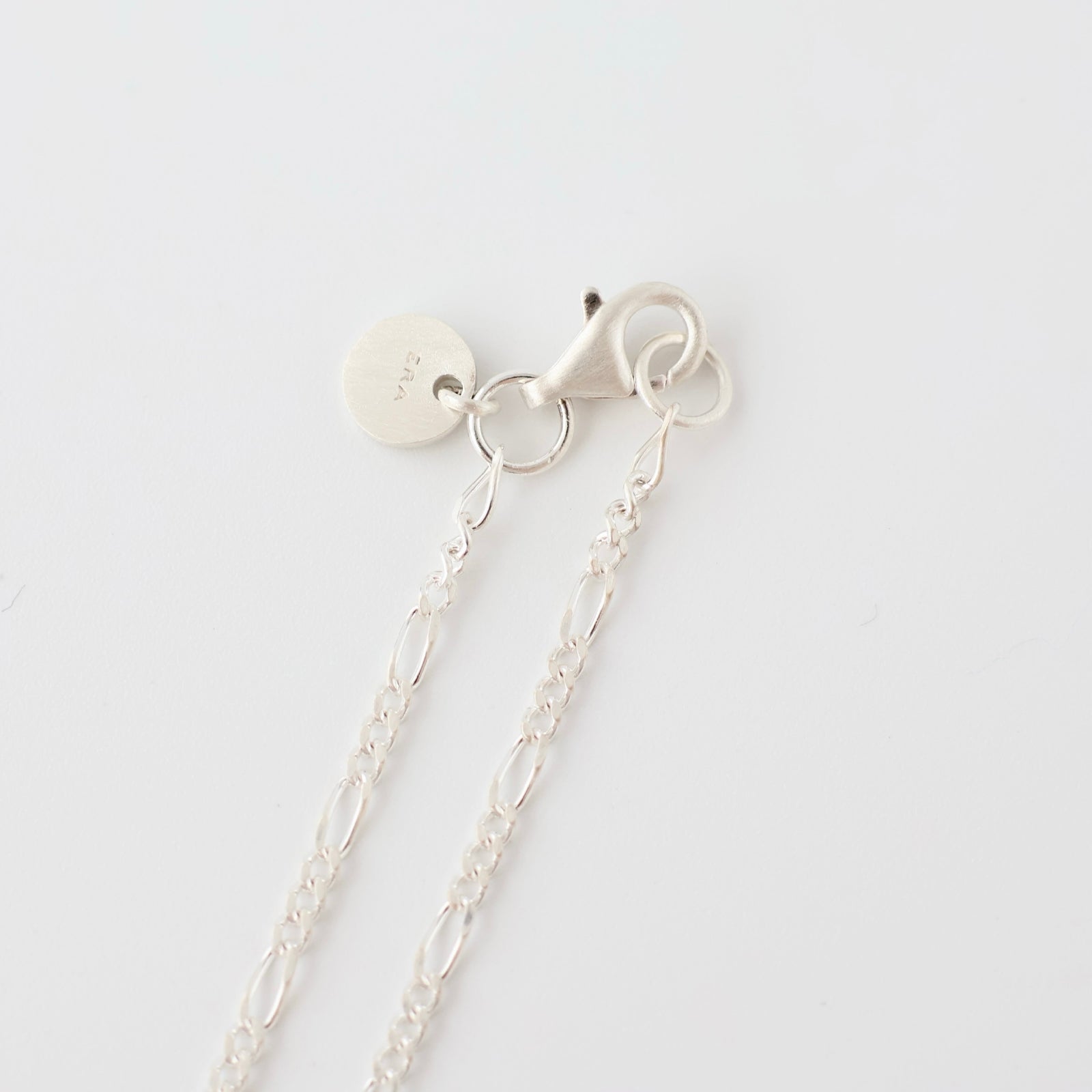SL038 / TWNKL FGR BRACELET