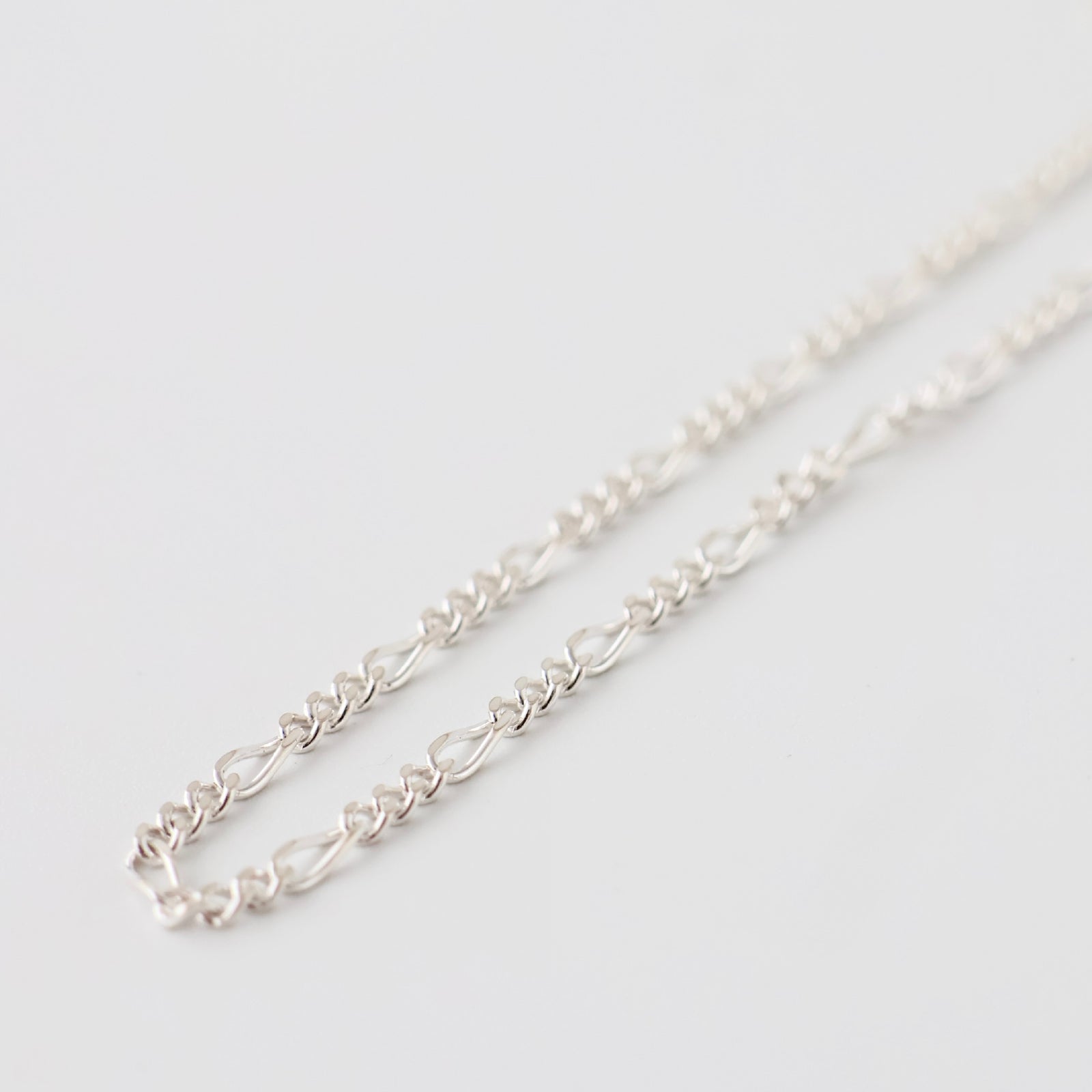 SL038 / TWNKL FGR BRACELET